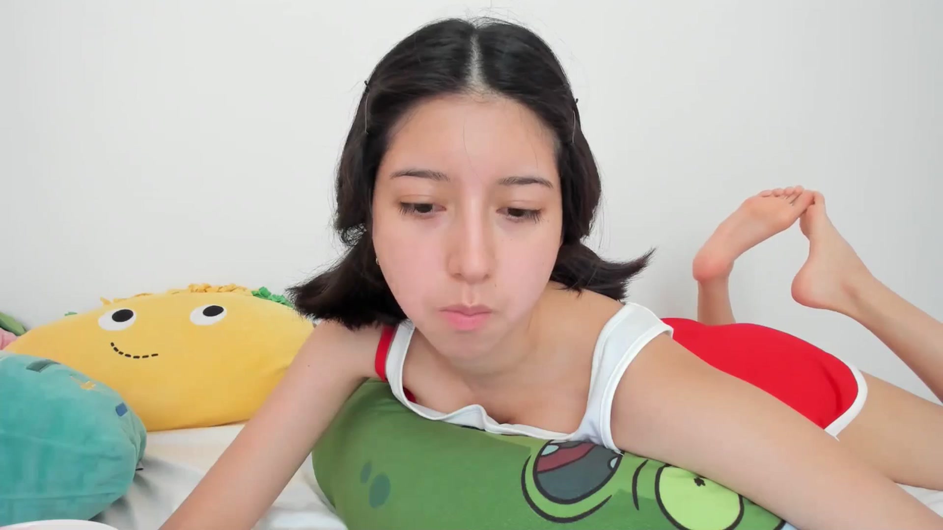 Gallery image thumbnail from Cherrycute666's myfreecams stream on, 05/27/2024, 22:35 image 12 of 20