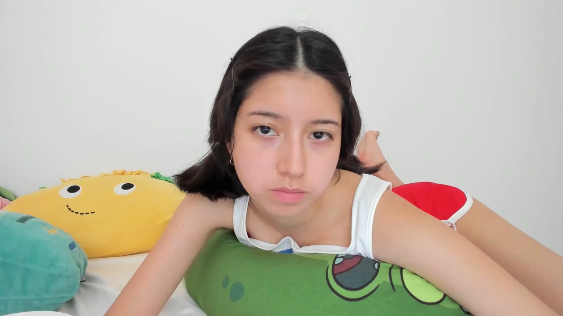 Gallery image thumbnail from Cherrycute666's myfreecams stream on, 05/27/2024, 22:35 image 18 of 20