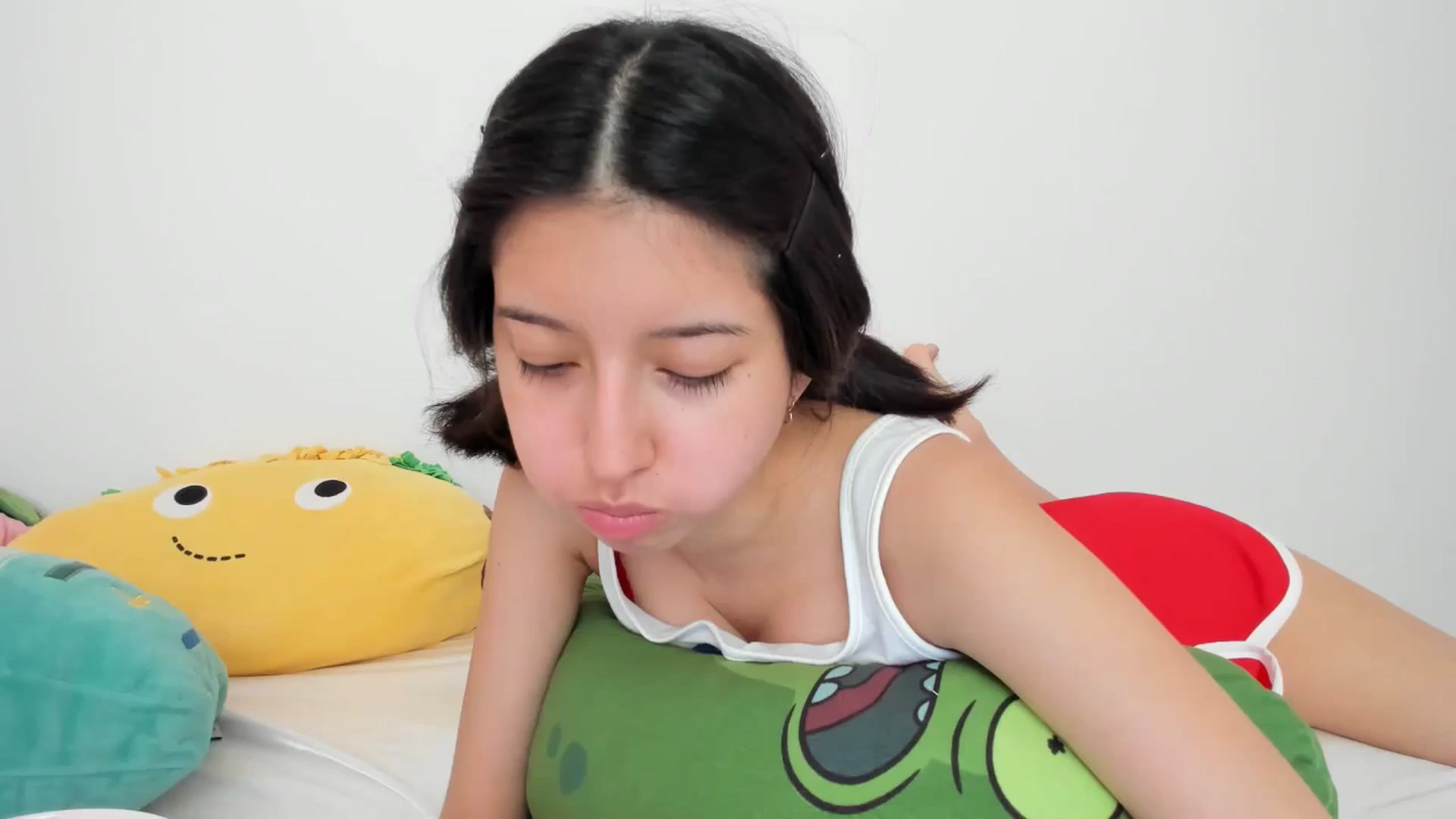 Gallery image thumbnail from Cherrycute666's myfreecams stream on, 05/27/2024, 22:35 image 9 of 20