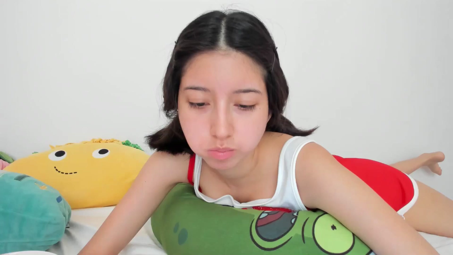 Gallery image thumbnail from Cherrycute666's myfreecams stream on, 05/27/2024, 22:35 image 13 of 20