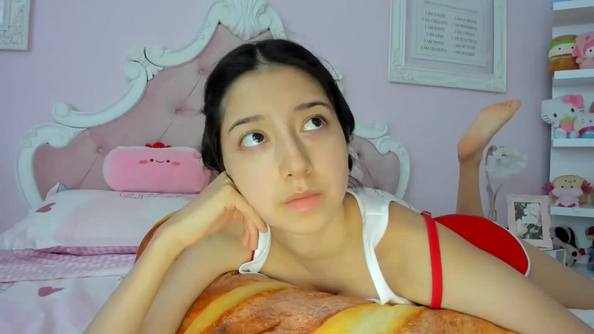 Gallery image thumbnail from Cherrycute666's myfreecams stream on, 05/28/2024, 01:19 image 3 of 20