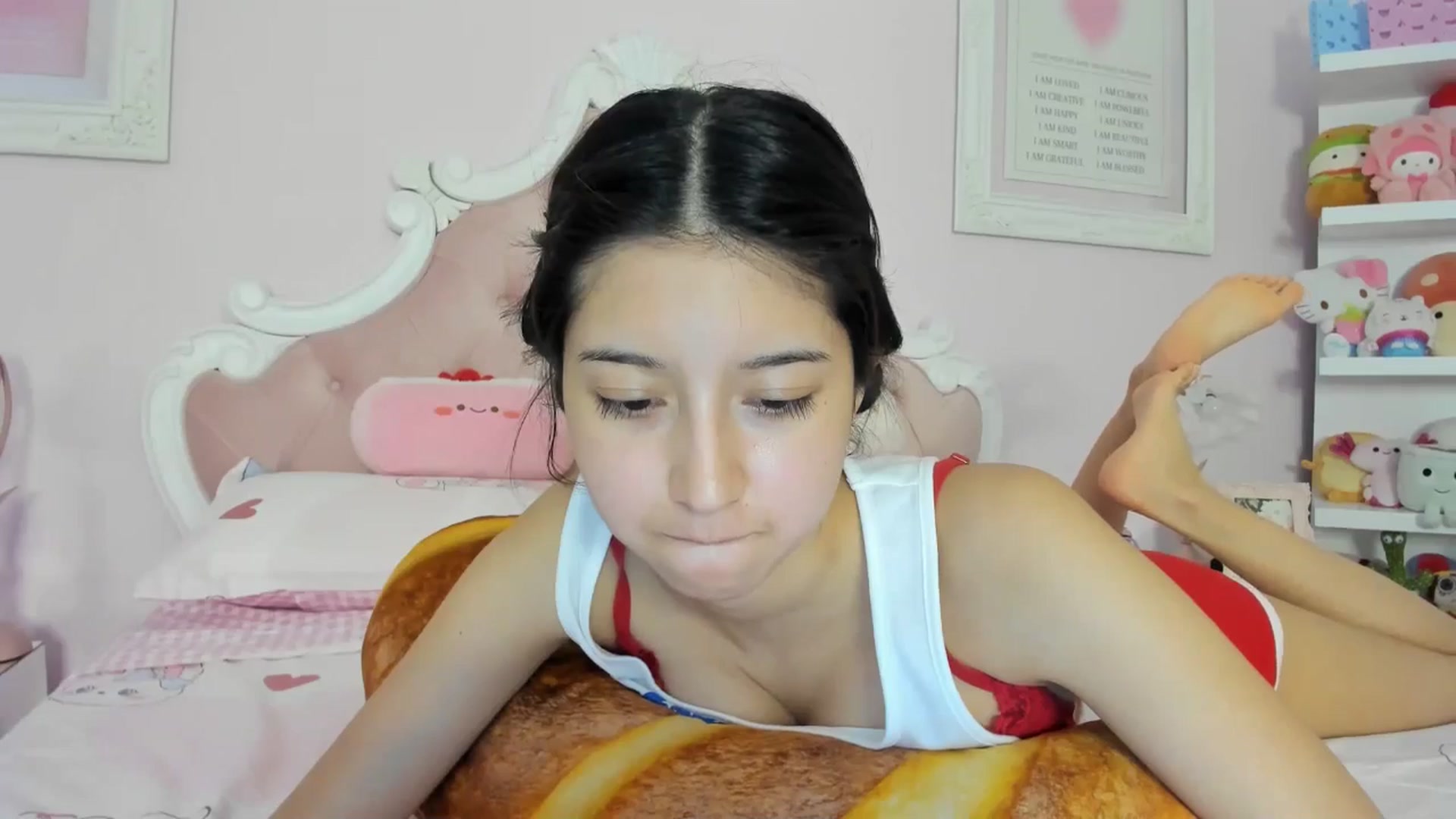 Gallery image thumbnail from Cherrycute666's myfreecams stream on, 05/28/2024, 01:19 image 15 of 20