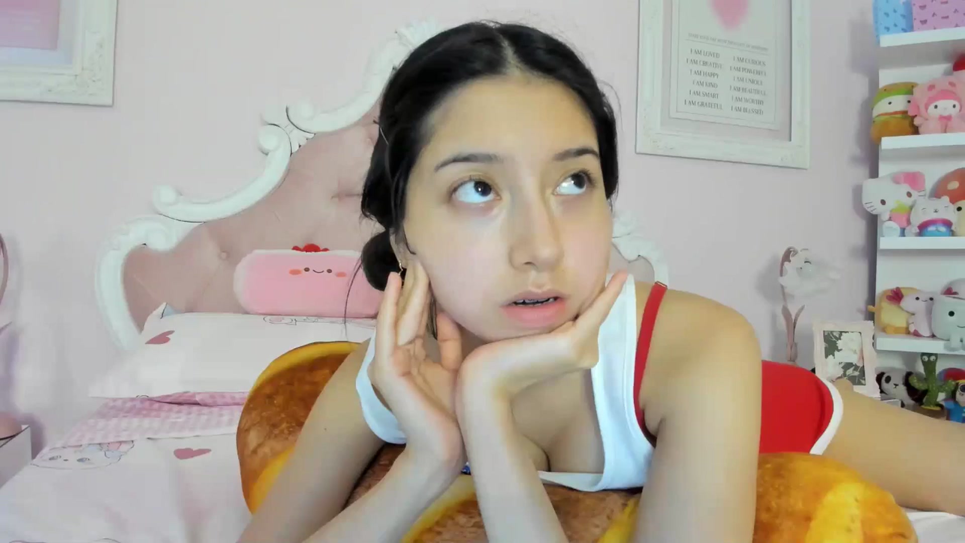 Gallery image thumbnail from Cherrycute666's myfreecams stream on, 05/28/2024, 01:19 image 13 of 20