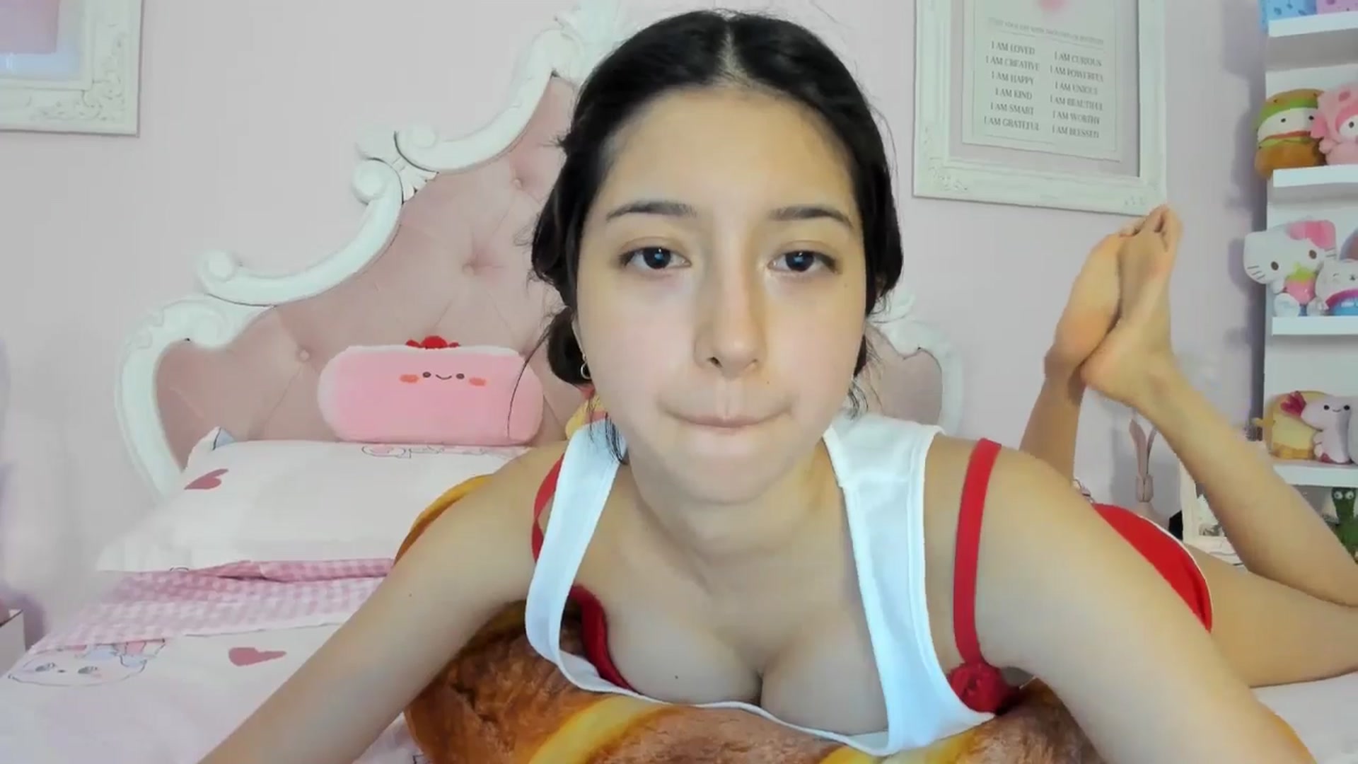 Gallery image thumbnail from Cherrycute666's myfreecams stream on, 05/28/2024, 01:19 image 9 of 20