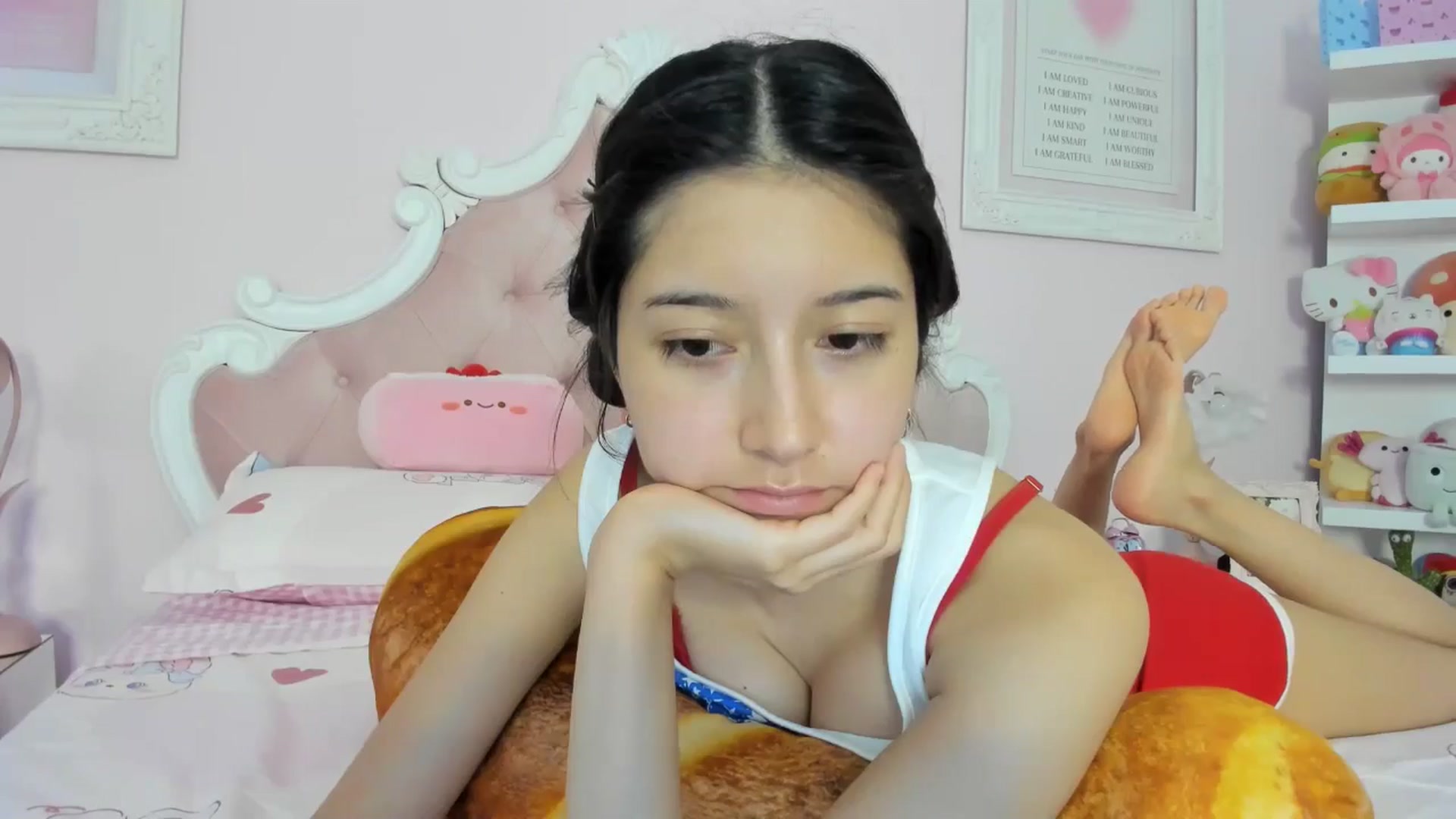 Gallery image thumbnail from Cherrycute666's myfreecams stream on, 05/28/2024, 01:19 image 14 of 20