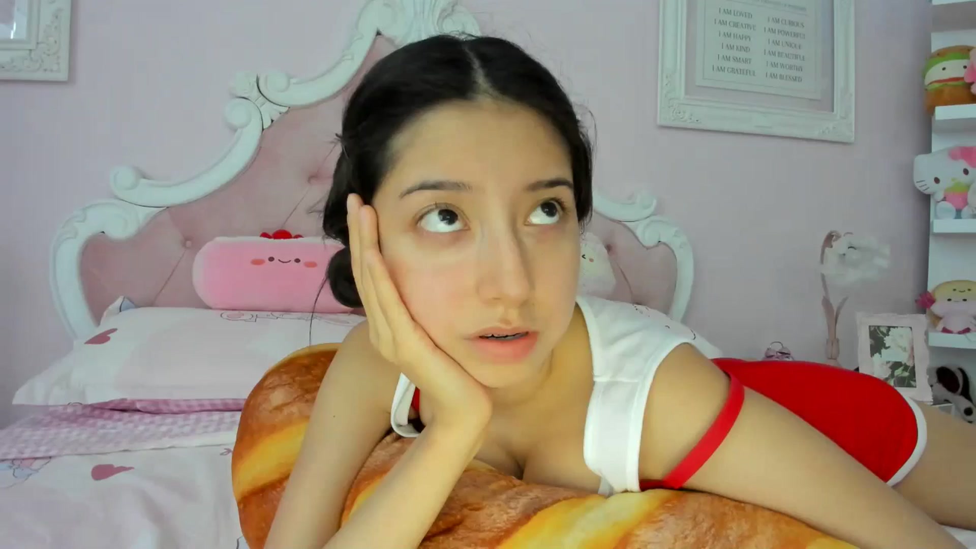 Gallery image thumbnail from Cherrycute666's myfreecams stream on, 05/28/2024, 01:19 image 2 of 20
