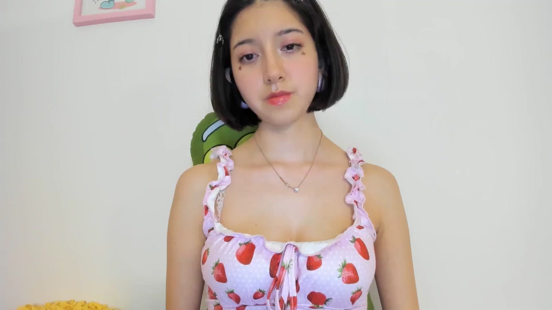 Gallery image thumbnail from Cherrycute666's myfreecams stream on, 05/29/2024, 02:05 image 19 of 20