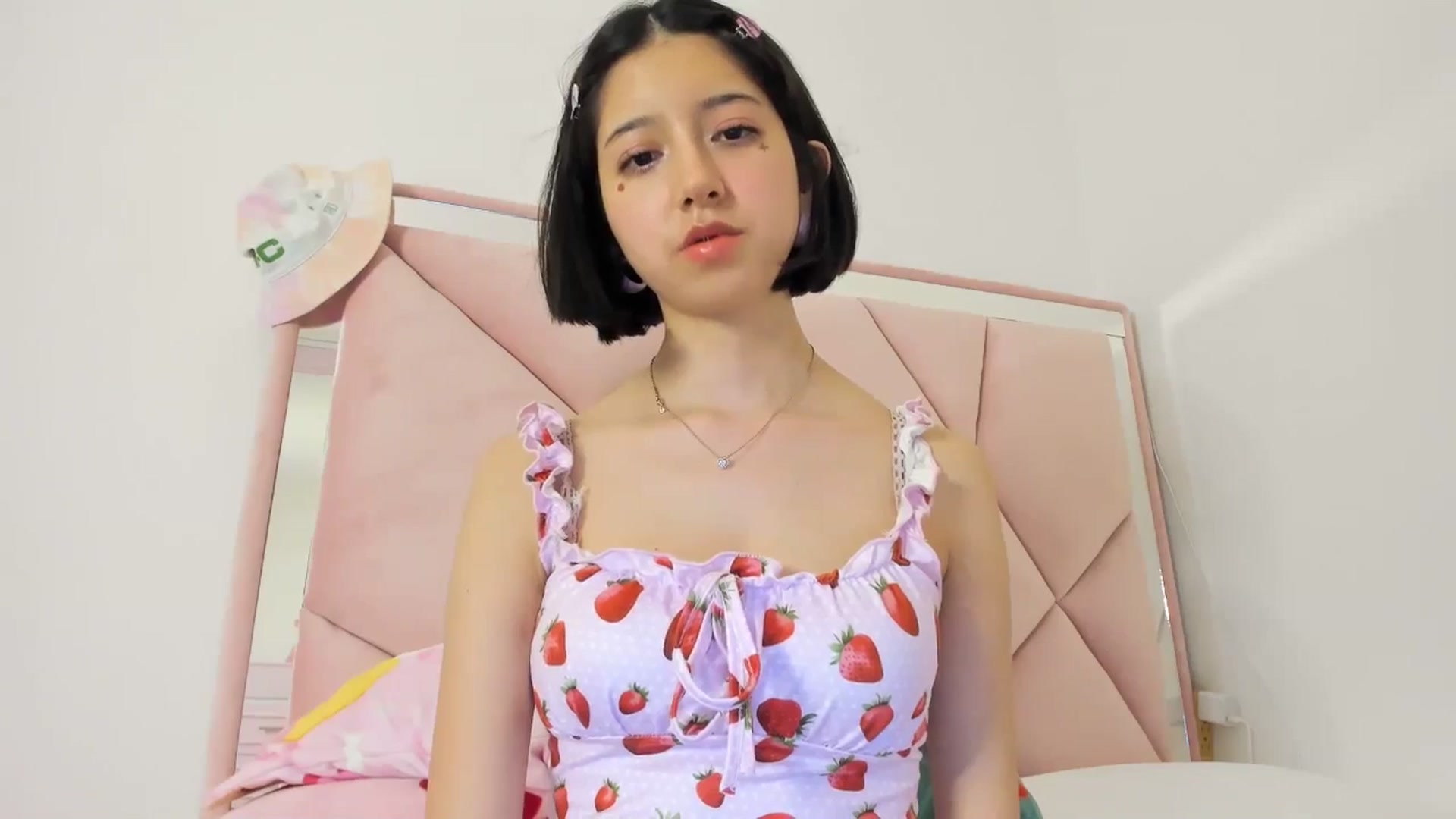 Gallery image thumbnail from Cherrycute666's myfreecams stream on, 05/29/2024, 03:28 image 8 of 20