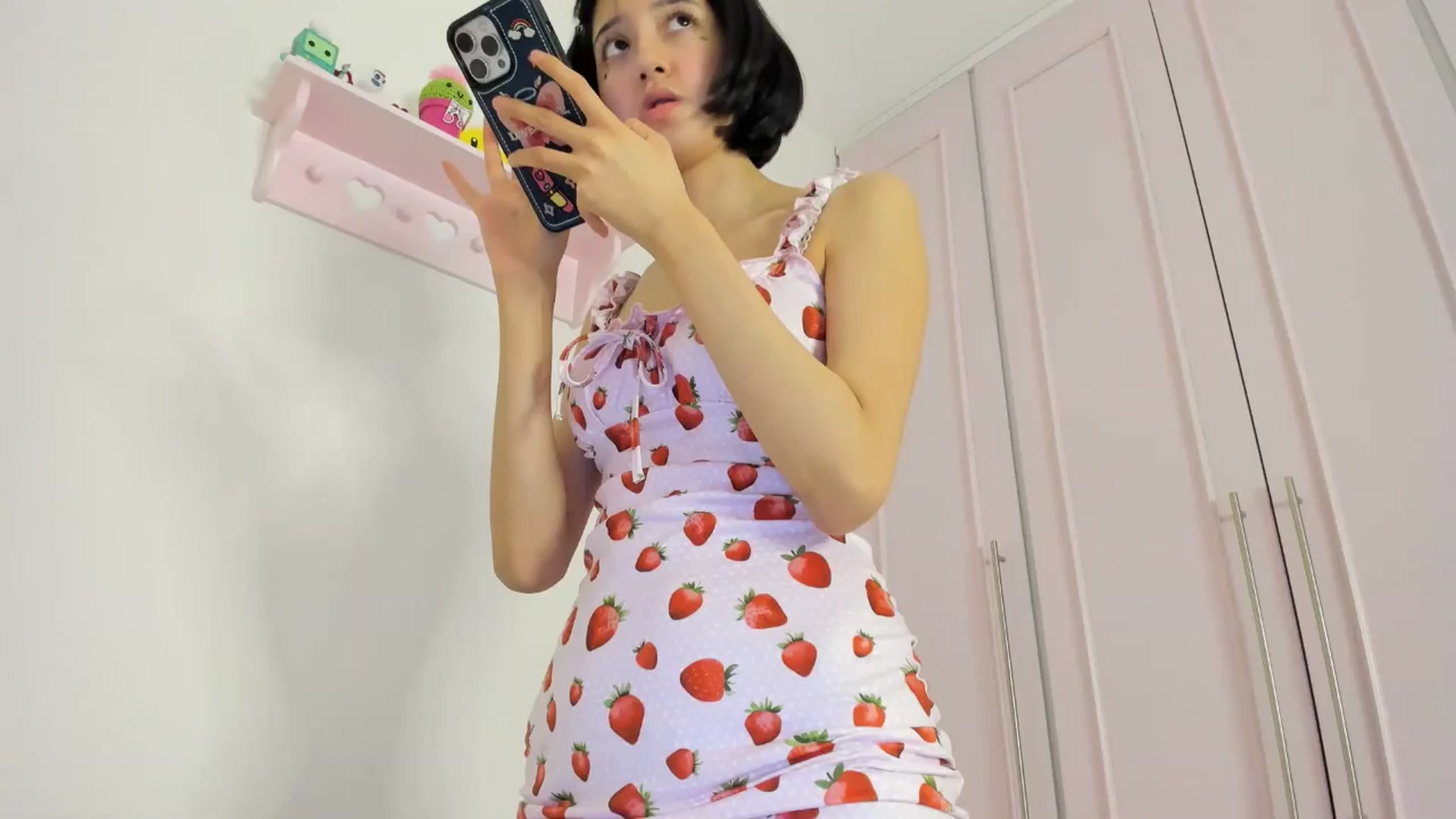 Gallery image thumbnail from Cherrycute666's myfreecams stream on, 05/29/2024, 08:55 image 6 of 20