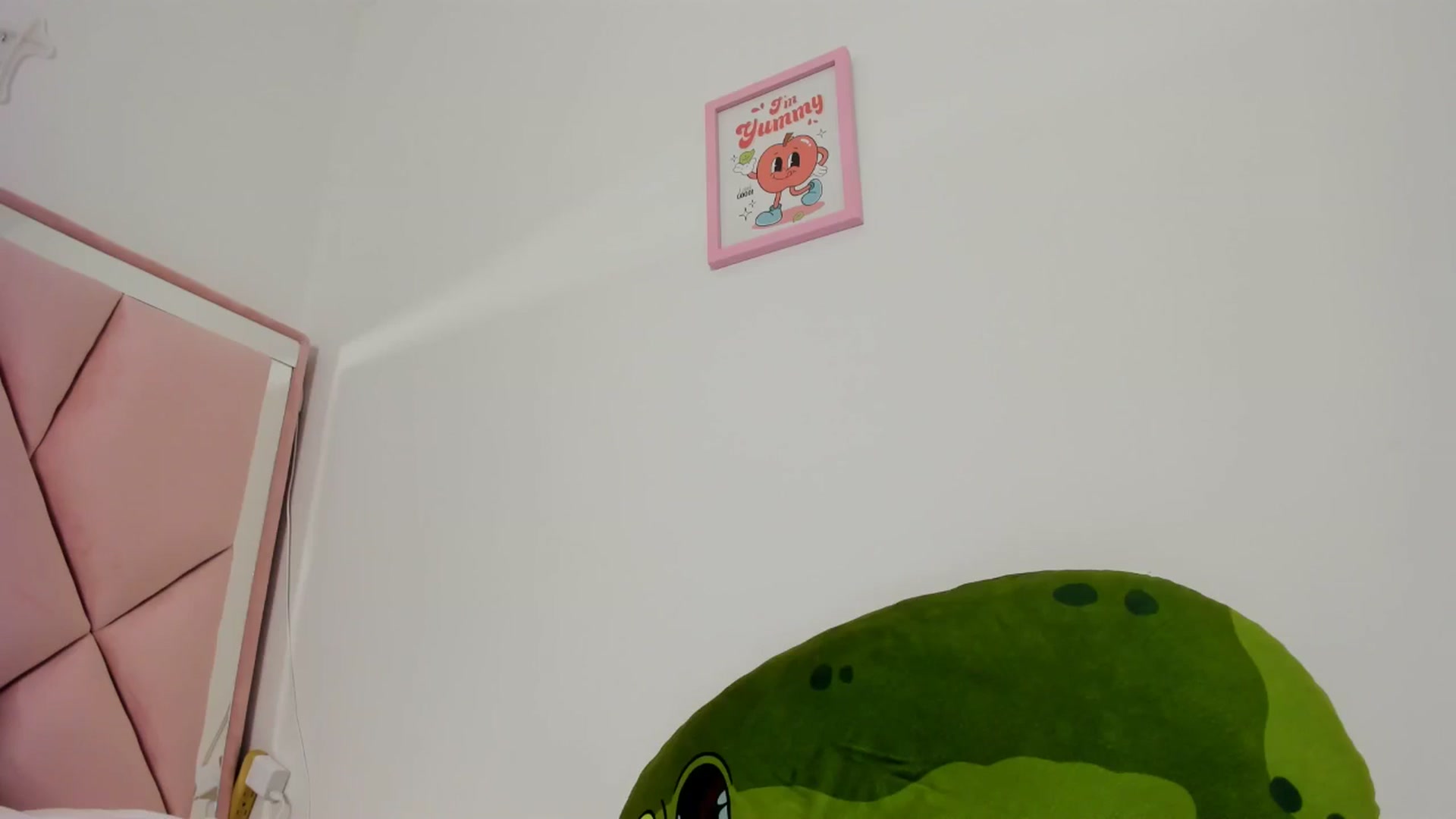 Gallery image thumbnail from Cherrycute666's myfreecams stream on, 05/30/2024, 04:02 image 20 of 20