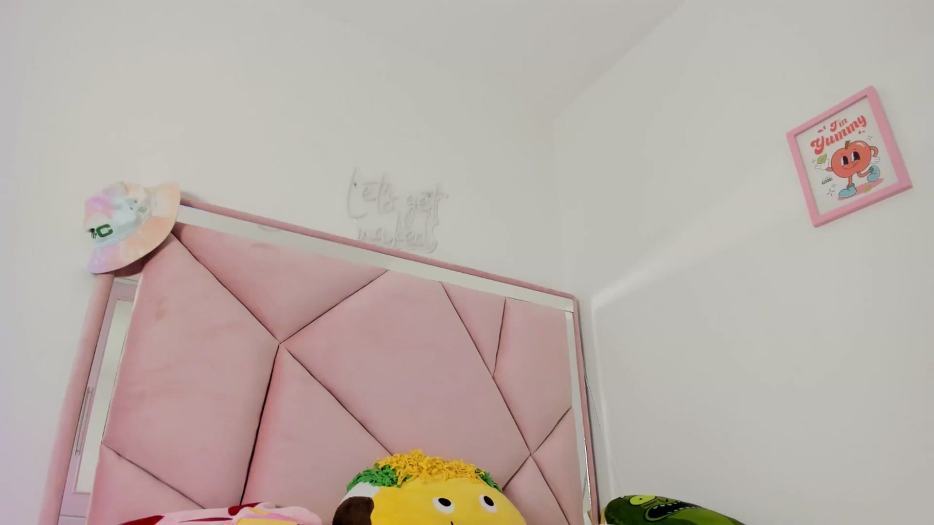 Gallery image thumbnail from Cherrycute666's myfreecams stream on, 05/30/2024, 04:02 image 2 of 20