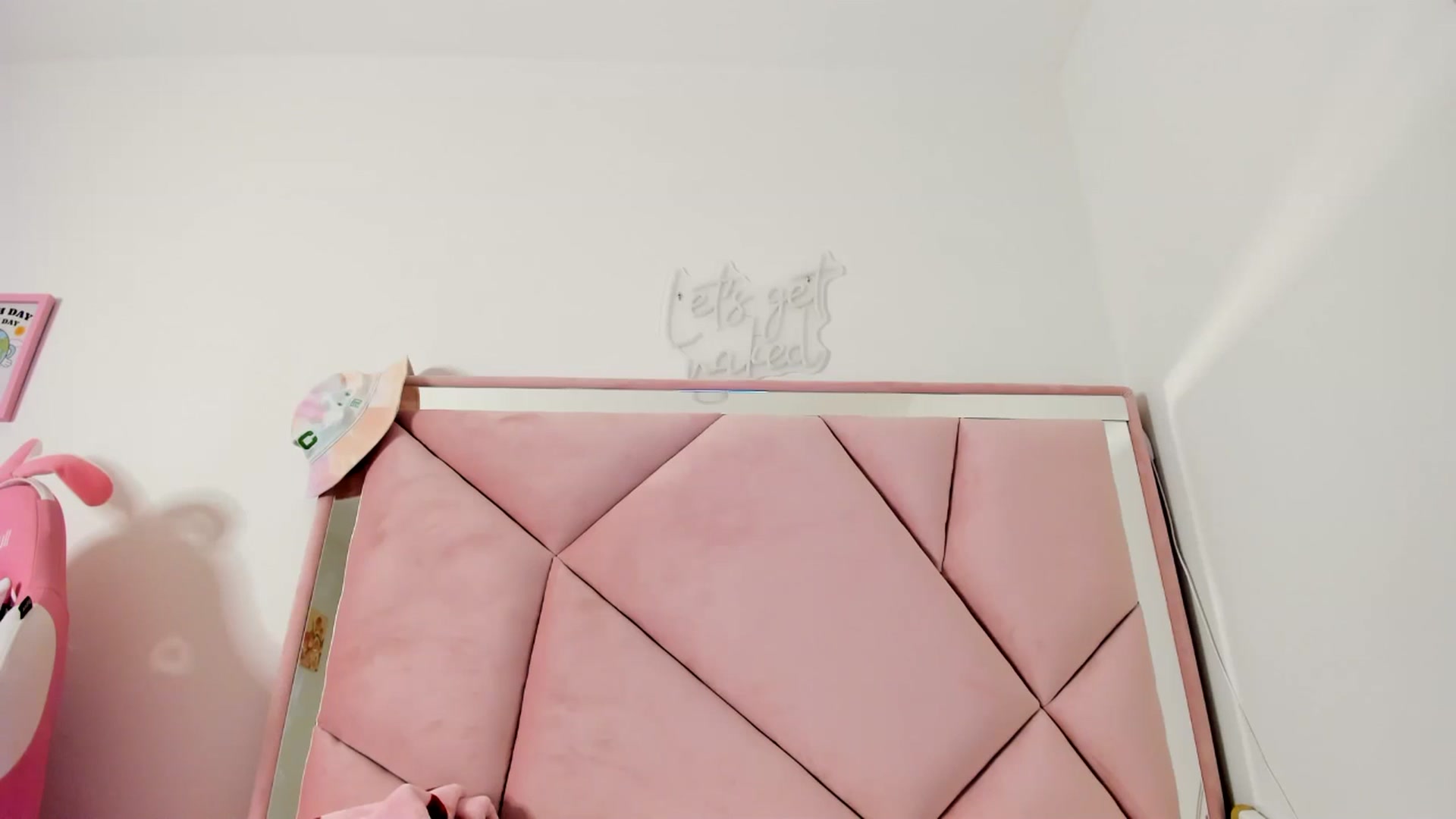 Gallery image thumbnail from Cherrycute666's myfreecams stream on, 05/30/2024, 08:18 image 9 of 20