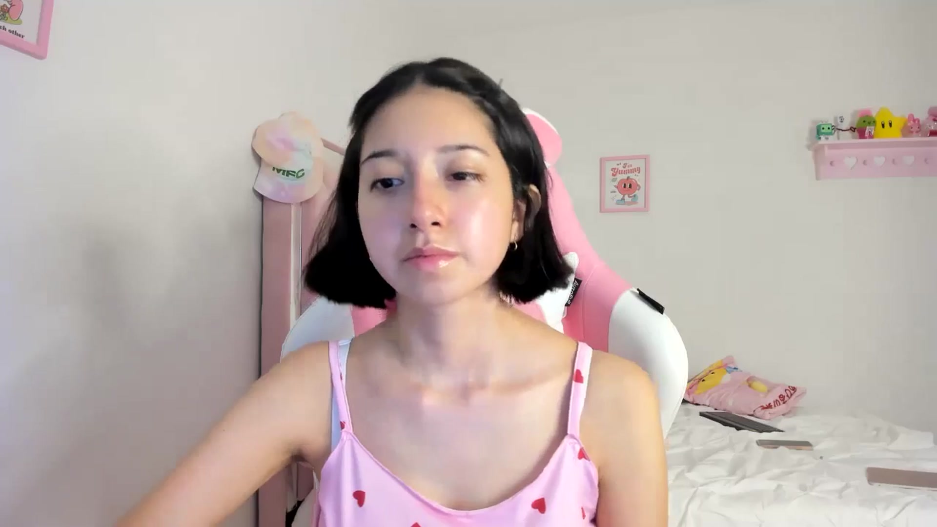 Gallery image thumbnail from Cherrycute666's myfreecams stream on, 05/30/2024, 23:01 image 6 of 20