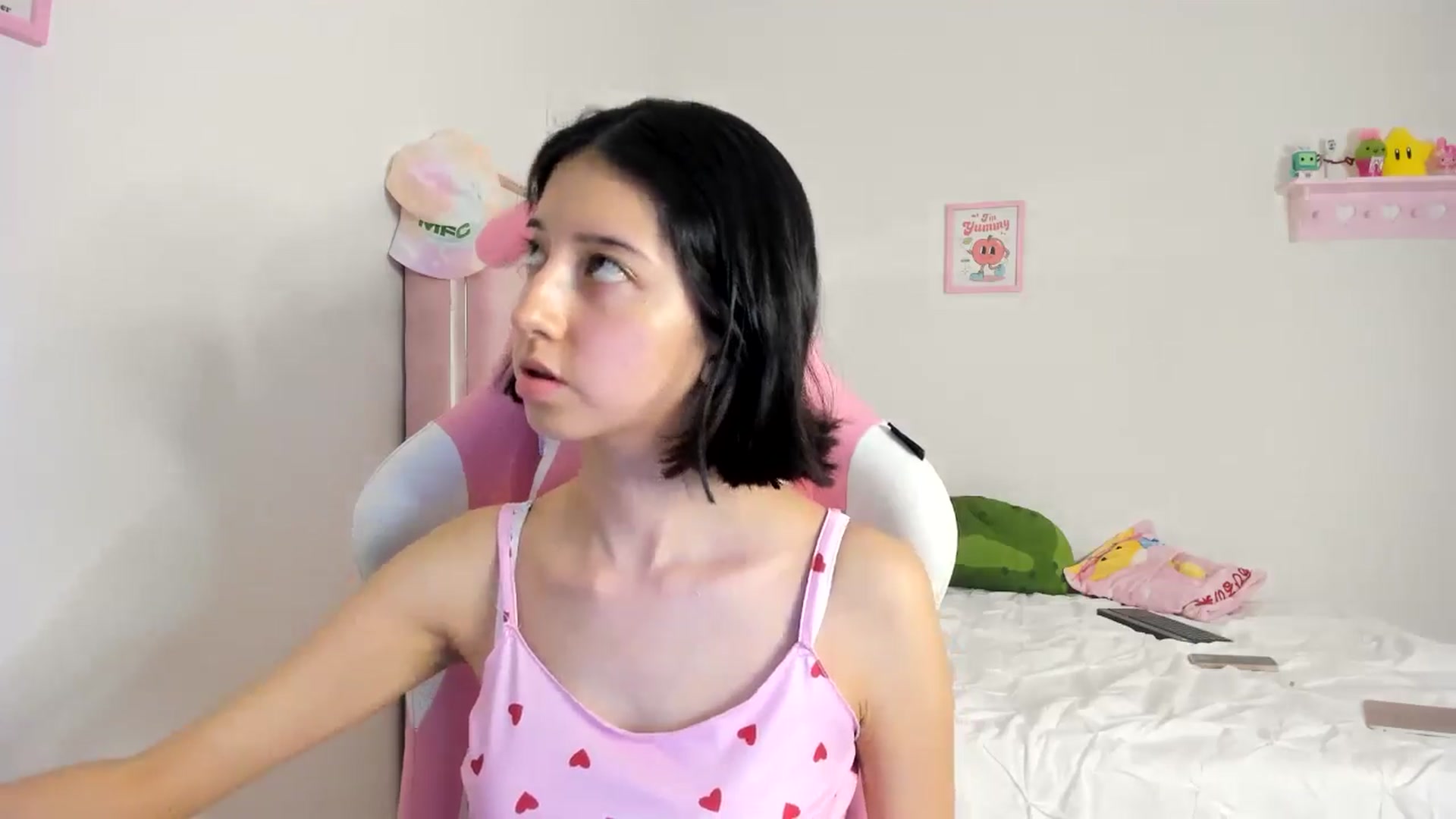 Gallery image thumbnail from Cherrycute666's myfreecams stream on, 05/30/2024, 23:01 image 2 of 20