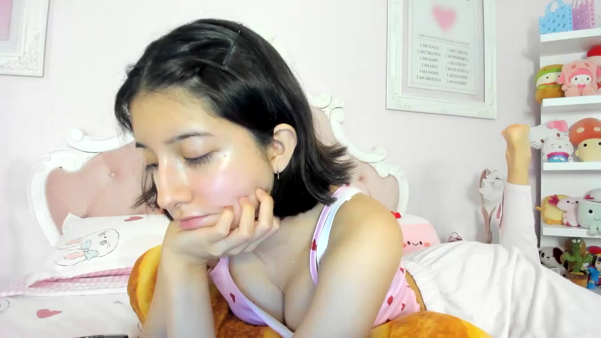 Gallery image thumbnail from Cherrycute666's myfreecams stream on, 05/30/2024, 23:28 image 11 of 20