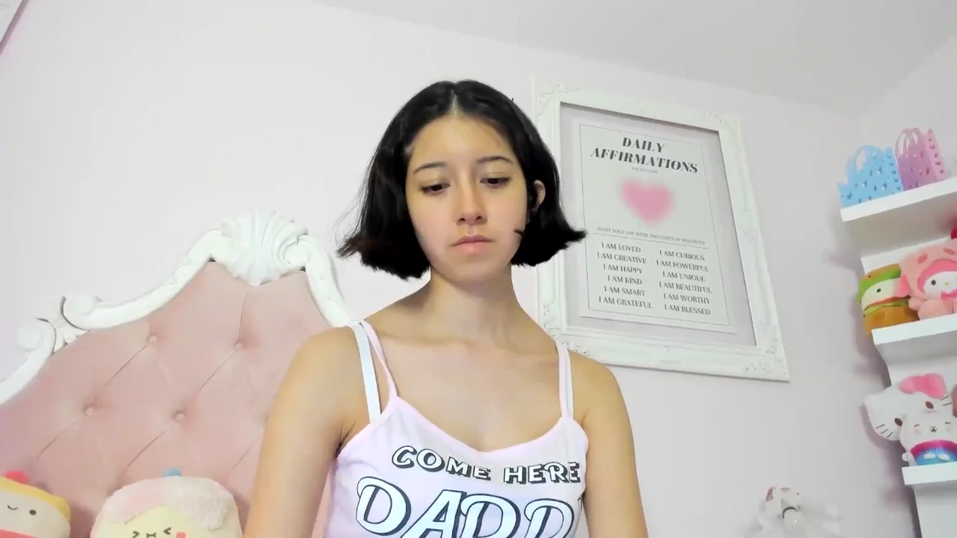 Gallery image thumbnail from Cherrycute666's myfreecams stream on, 05/31/2024, 24:31 image 18 of 20