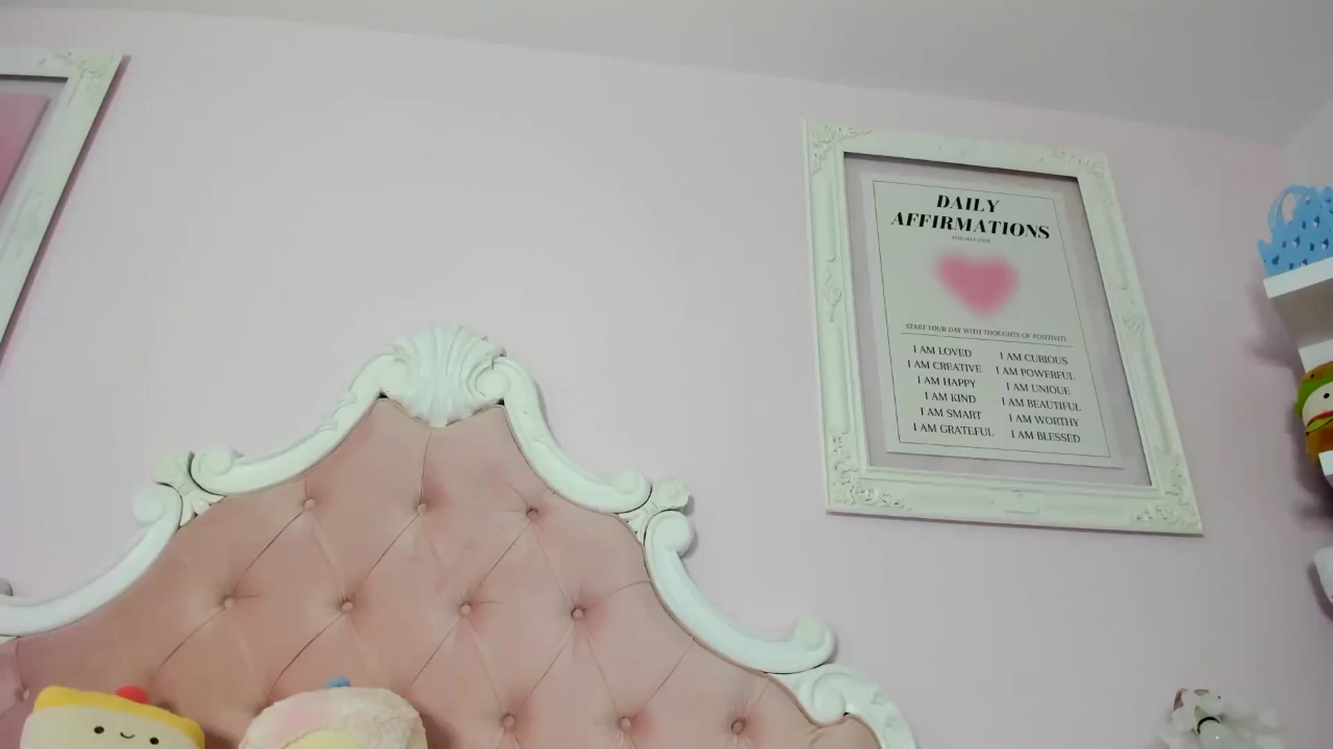 Gallery image thumbnail from Cherrycute666's myfreecams stream on, 05/31/2024, 24:31 image 20 of 20