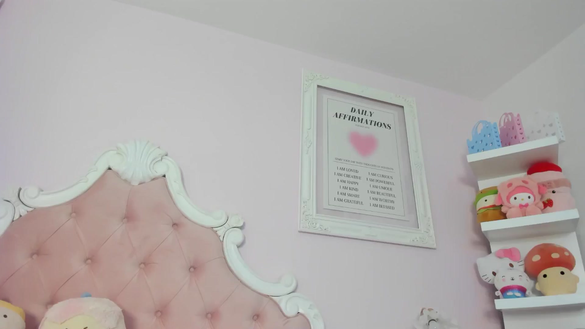 Gallery image thumbnail from Cherrycute666's myfreecams stream on, 05/31/2024, 24:31 image 14 of 20