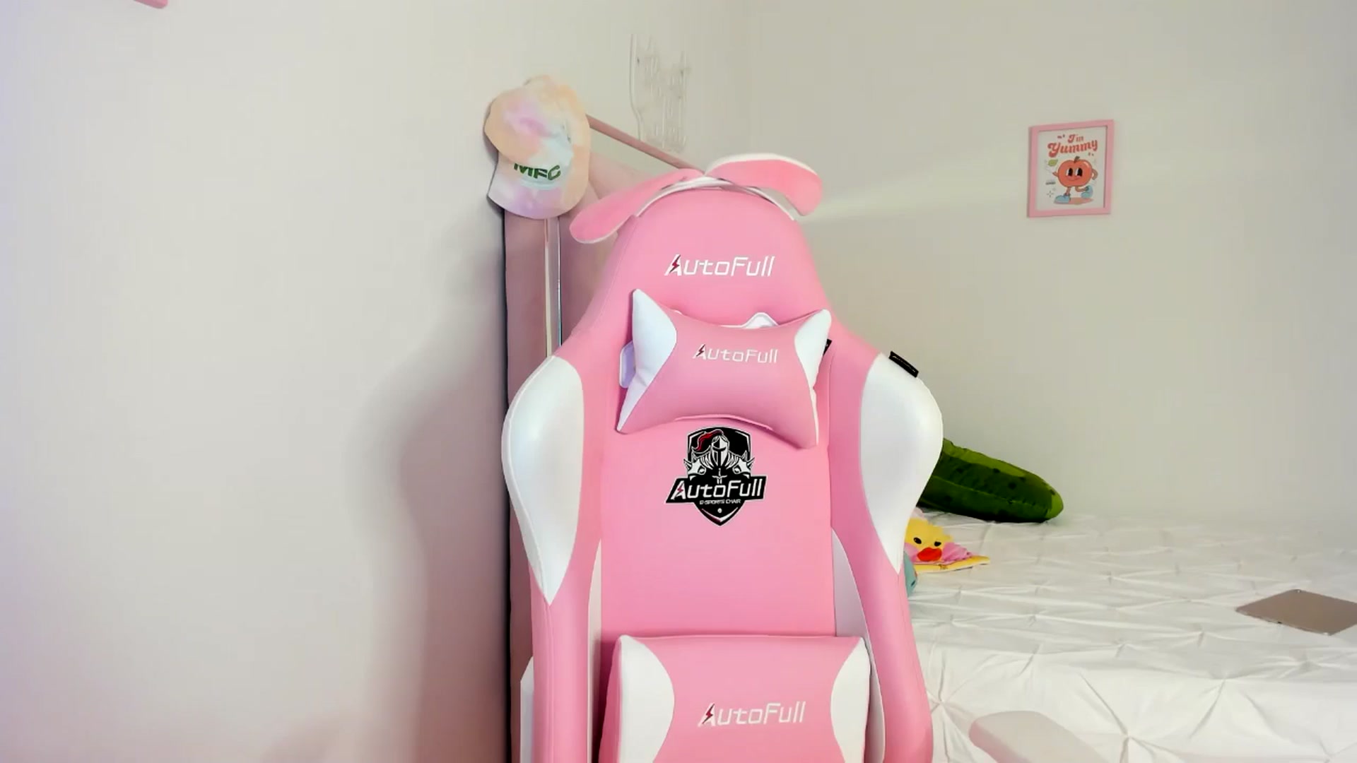 Gallery image thumbnail from Cherrycute666's myfreecams stream on, 05/31/2024, 03:27 image 5 of 20