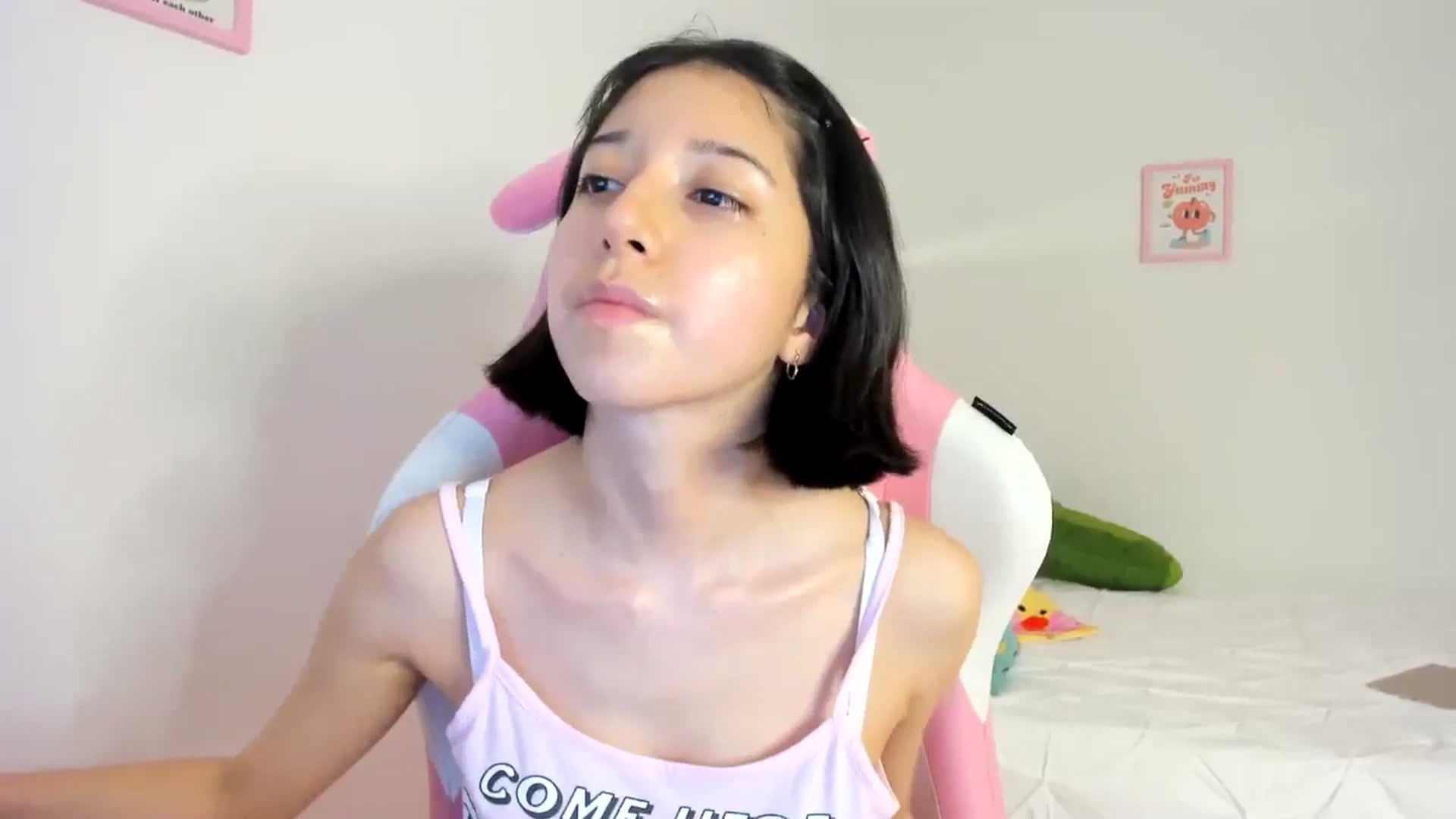 Gallery image thumbnail from Cherrycute666's myfreecams stream on, 05/31/2024, 03:27 image 11 of 20