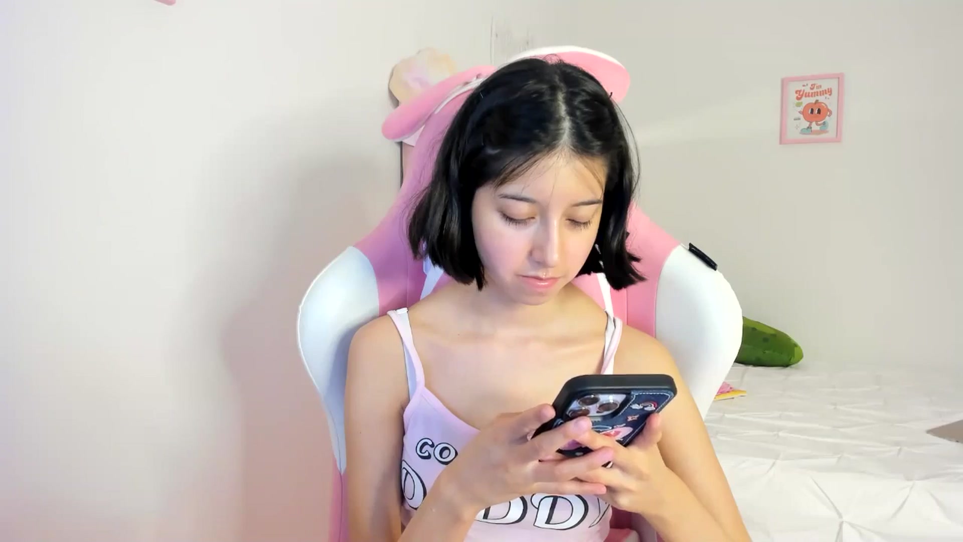 Gallery image thumbnail from Cherrycute666's myfreecams stream on, 05/31/2024, 03:27 image 20 of 20