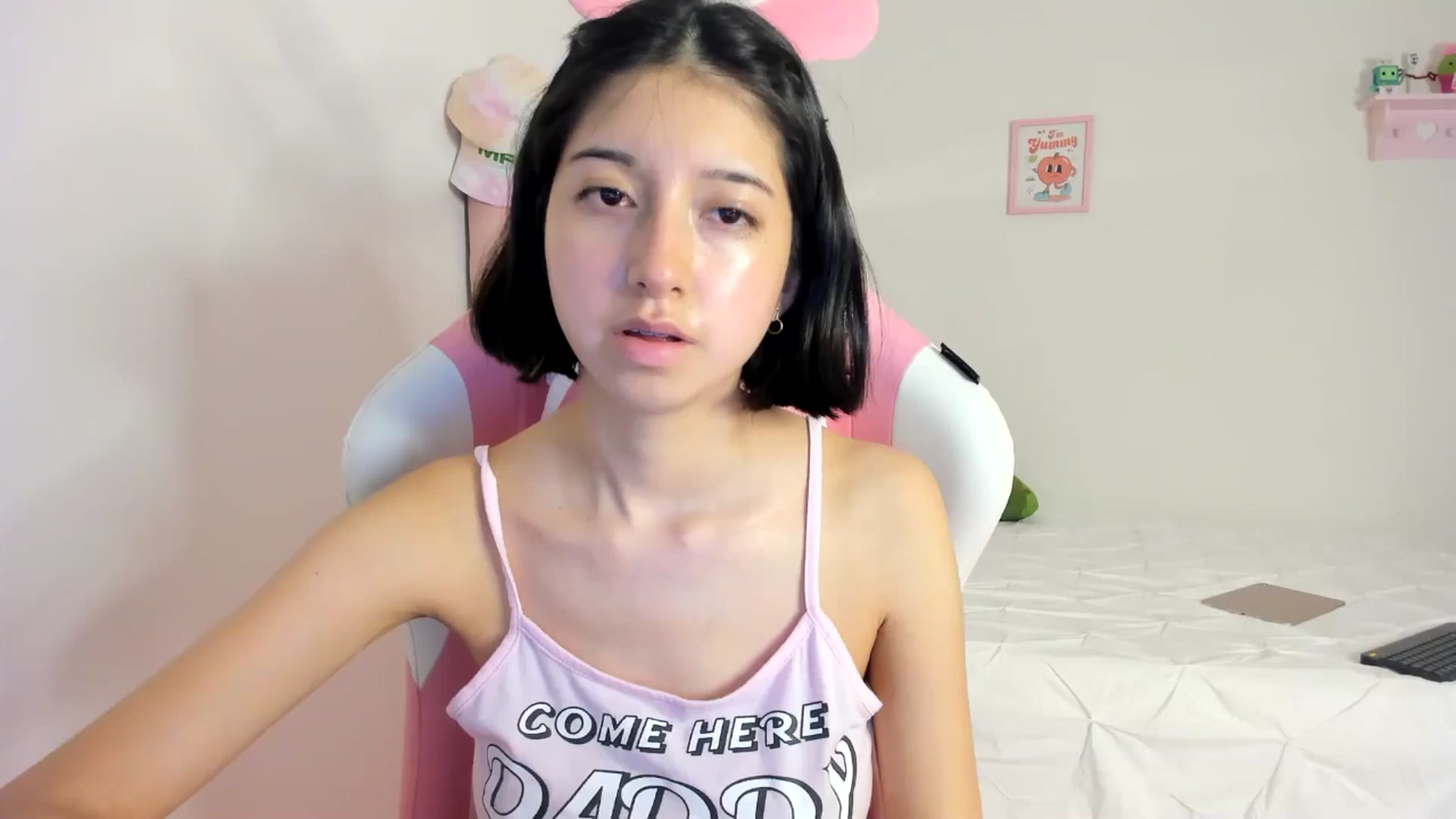 Gallery image thumbnail from Cherrycute666's myfreecams stream on, 05/31/2024, 07:06 image 20 of 20
