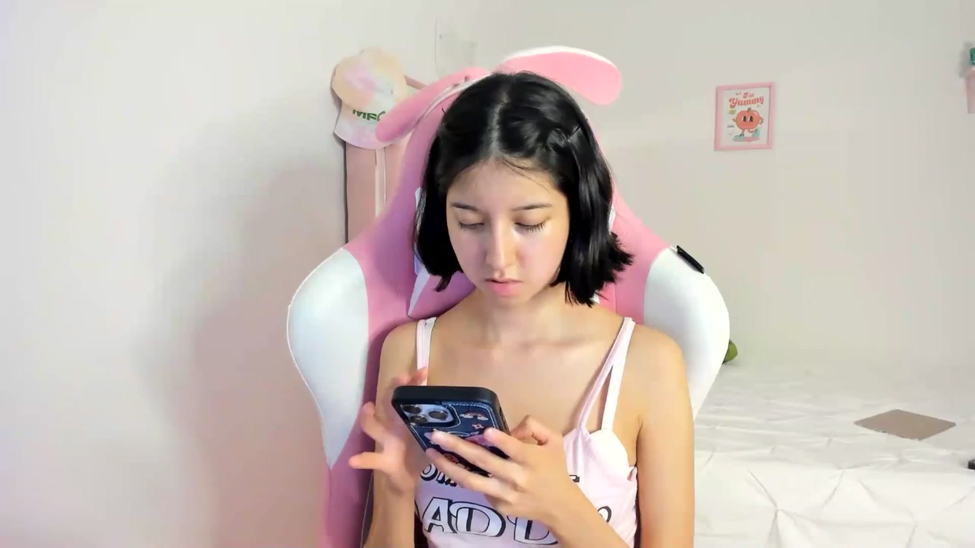 Gallery image thumbnail from Cherrycute666's myfreecams stream on, 05/31/2024, 07:06 image 7 of 20