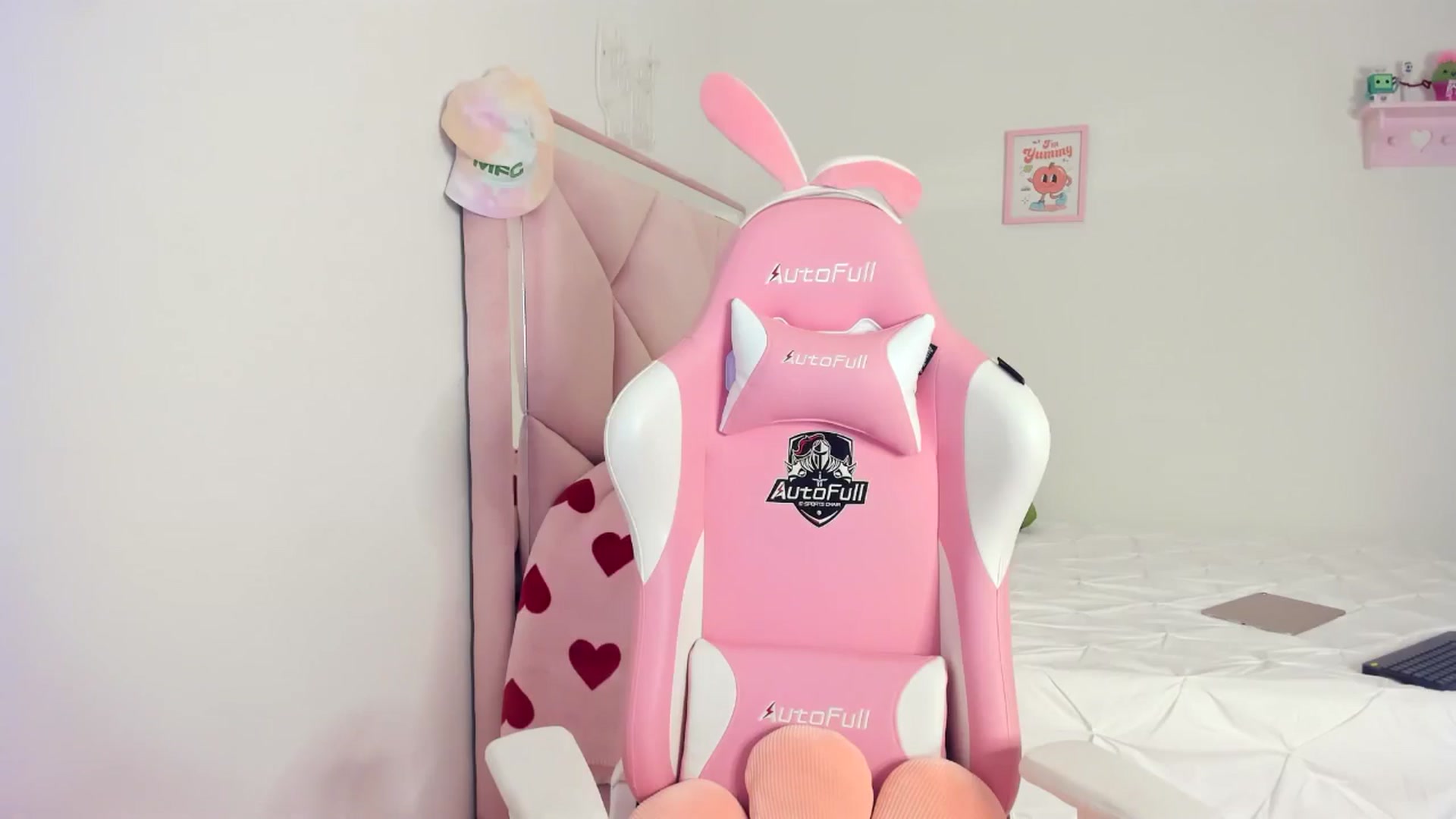 Gallery image thumbnail from Cherrycute666's myfreecams stream on, 05/31/2024, 09:05 image 5 of 20