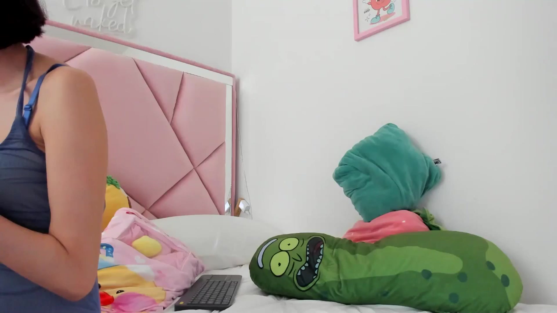 Gallery image thumbnail from Cherrycute666's myfreecams stream on, 06/01/2024, 24:06 image 6 of 20