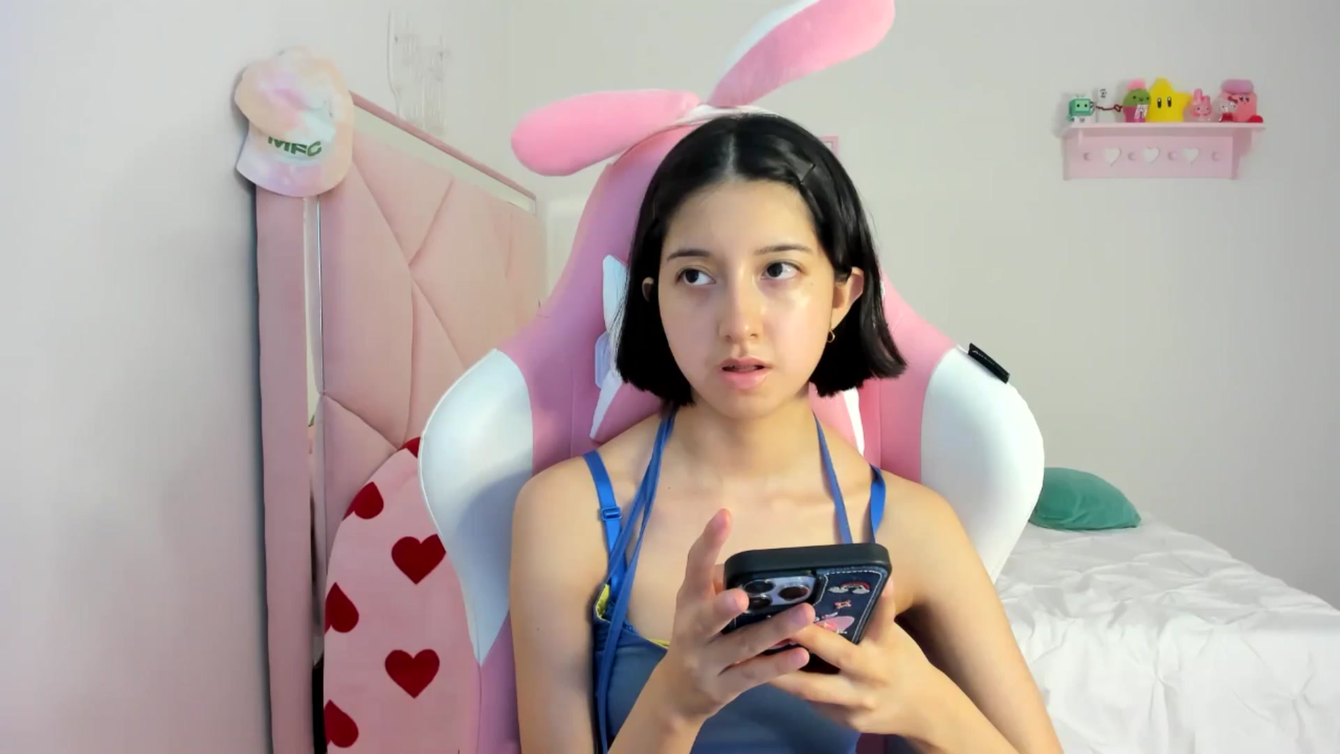 Gallery image thumbnail from Cherrycute666's myfreecams stream on, 06/01/2024, 14:08 image 1 of 20