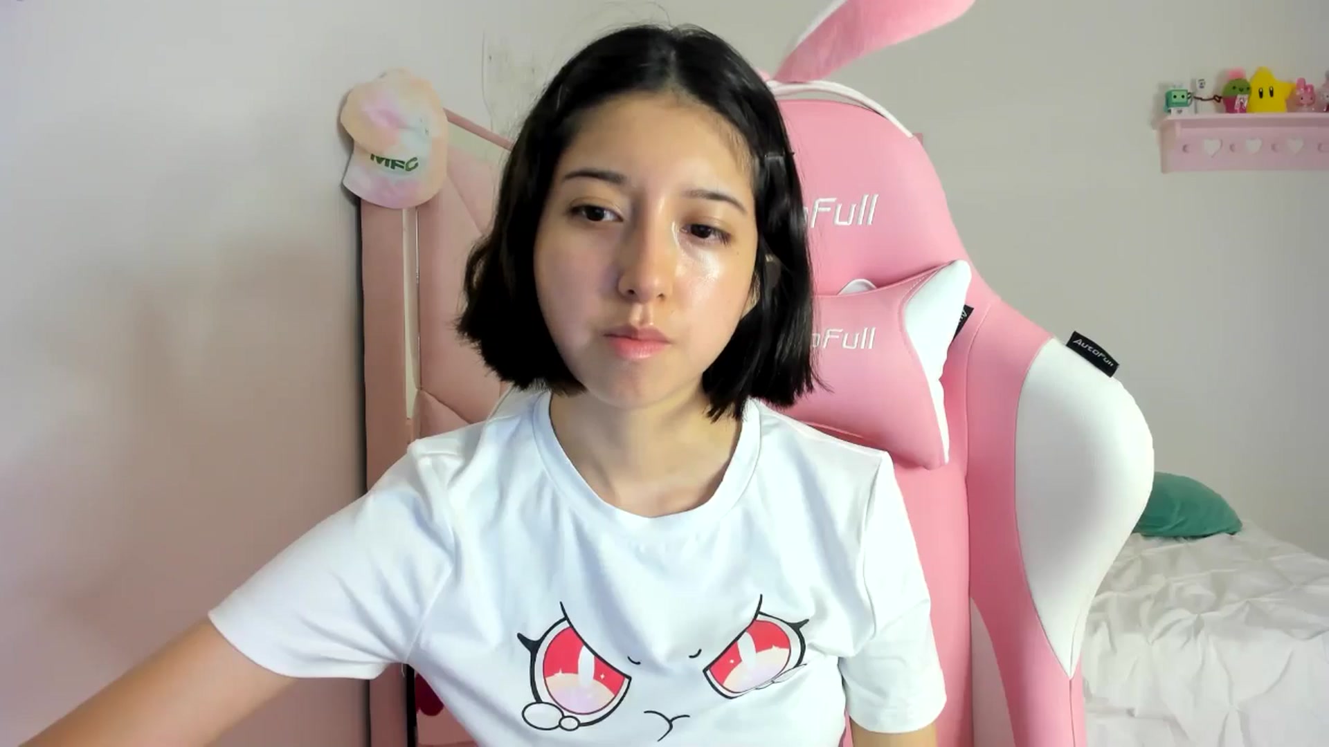 Gallery image thumbnail from Cherrycute666's myfreecams stream on, 06/02/2024, 02:15 image 17 of 20