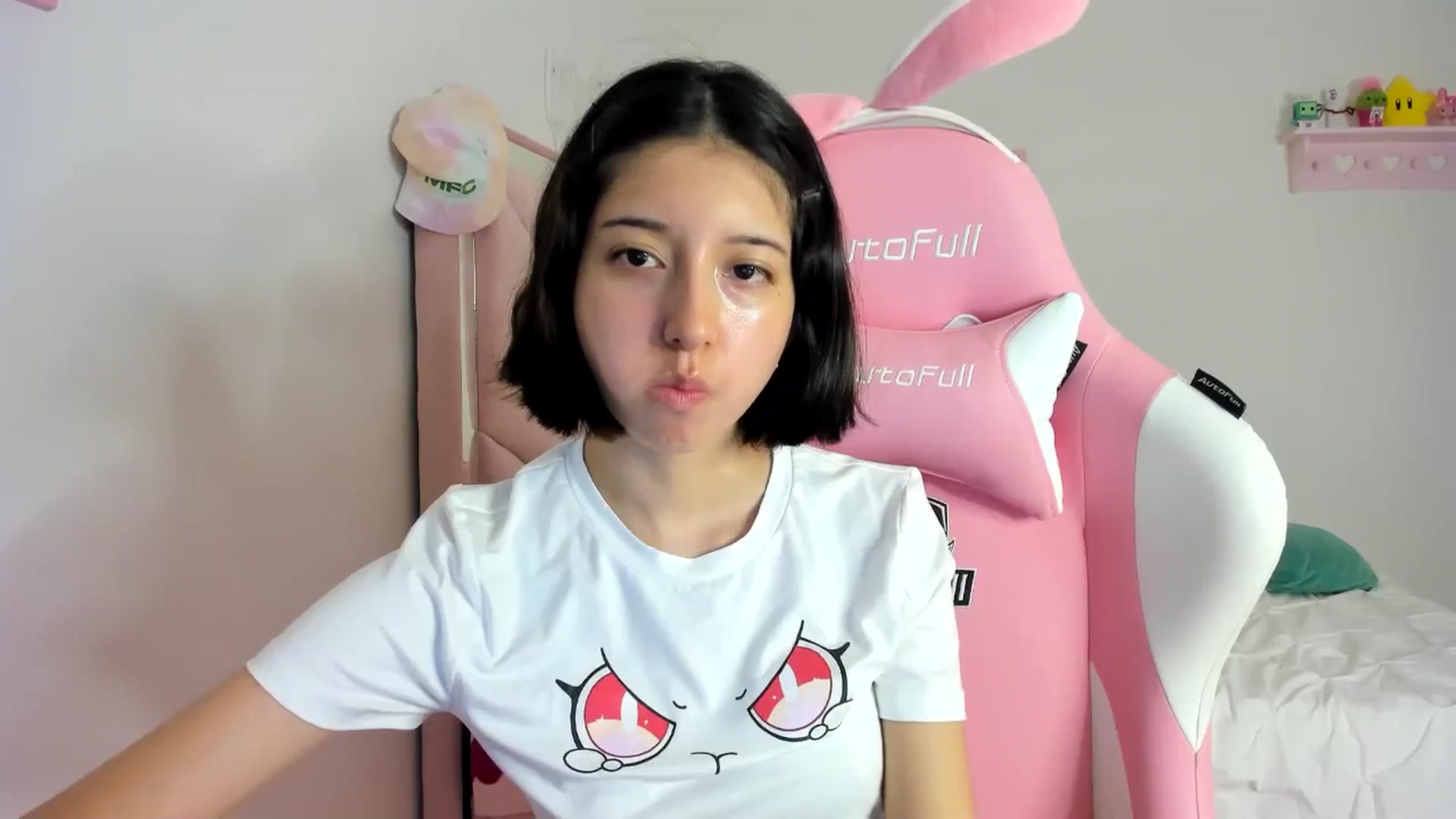 Gallery image thumbnail from Cherrycute666's myfreecams stream on, 06/02/2024, 02:15 image 18 of 20