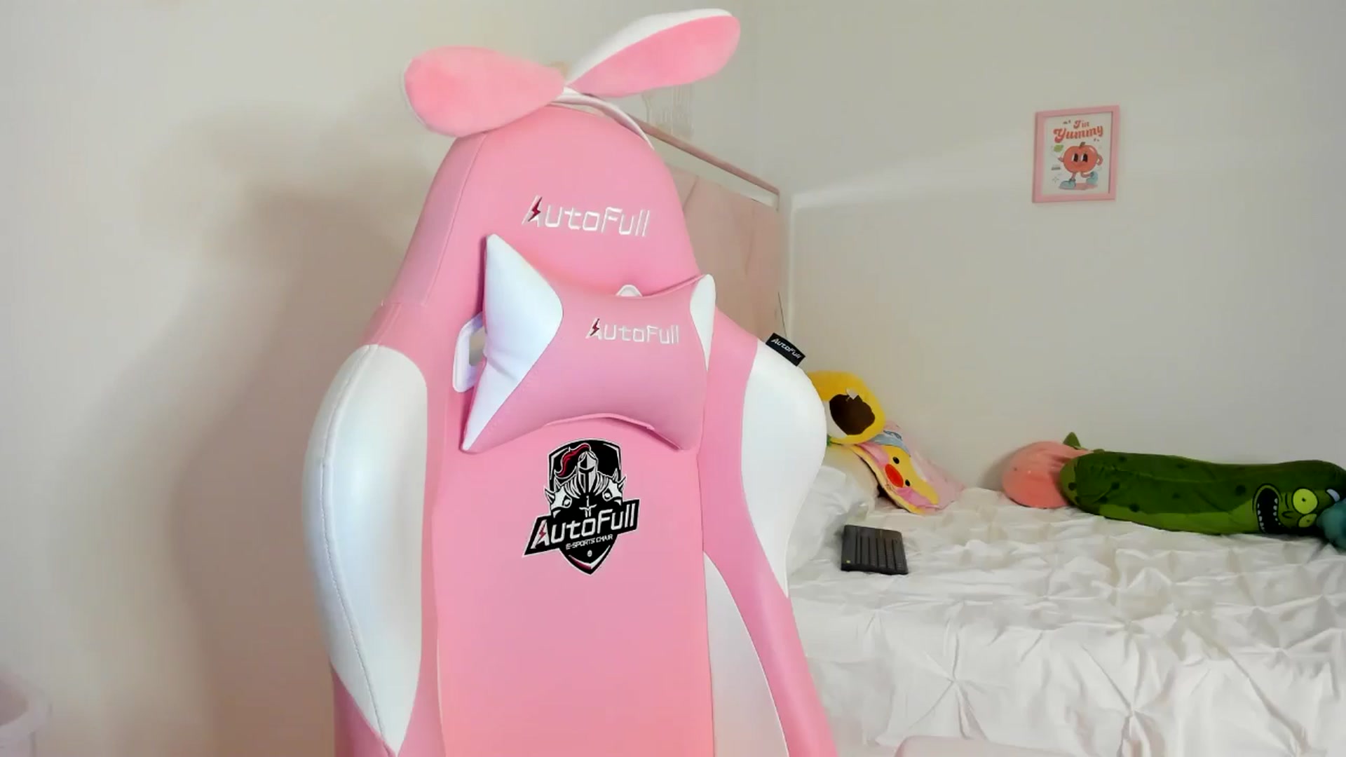 Gallery image thumbnail from Cherrycute666's myfreecams stream on, 06/02/2024, 02:15 image 10 of 20