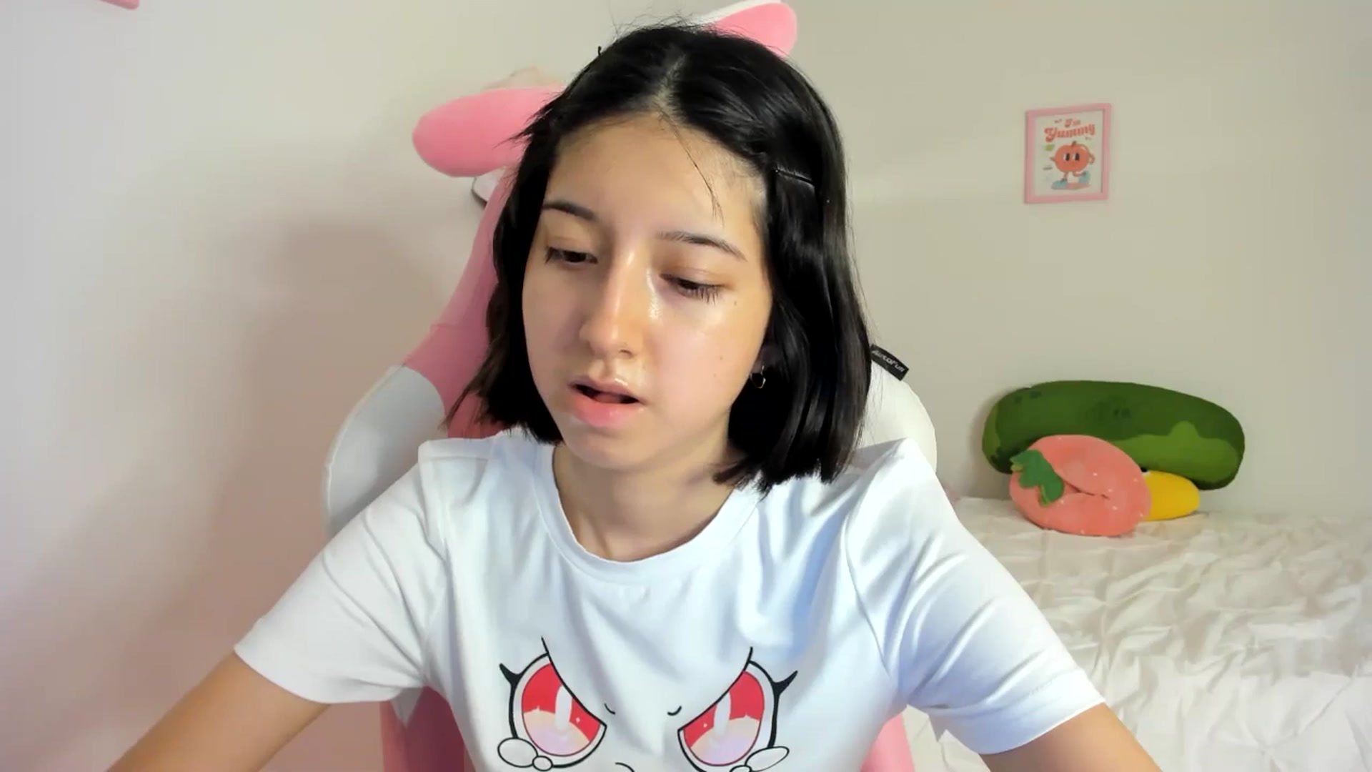 Gallery image thumbnail from Cherrycute666's myfreecams stream on, 06/02/2024, 07:51 image 16 of 20