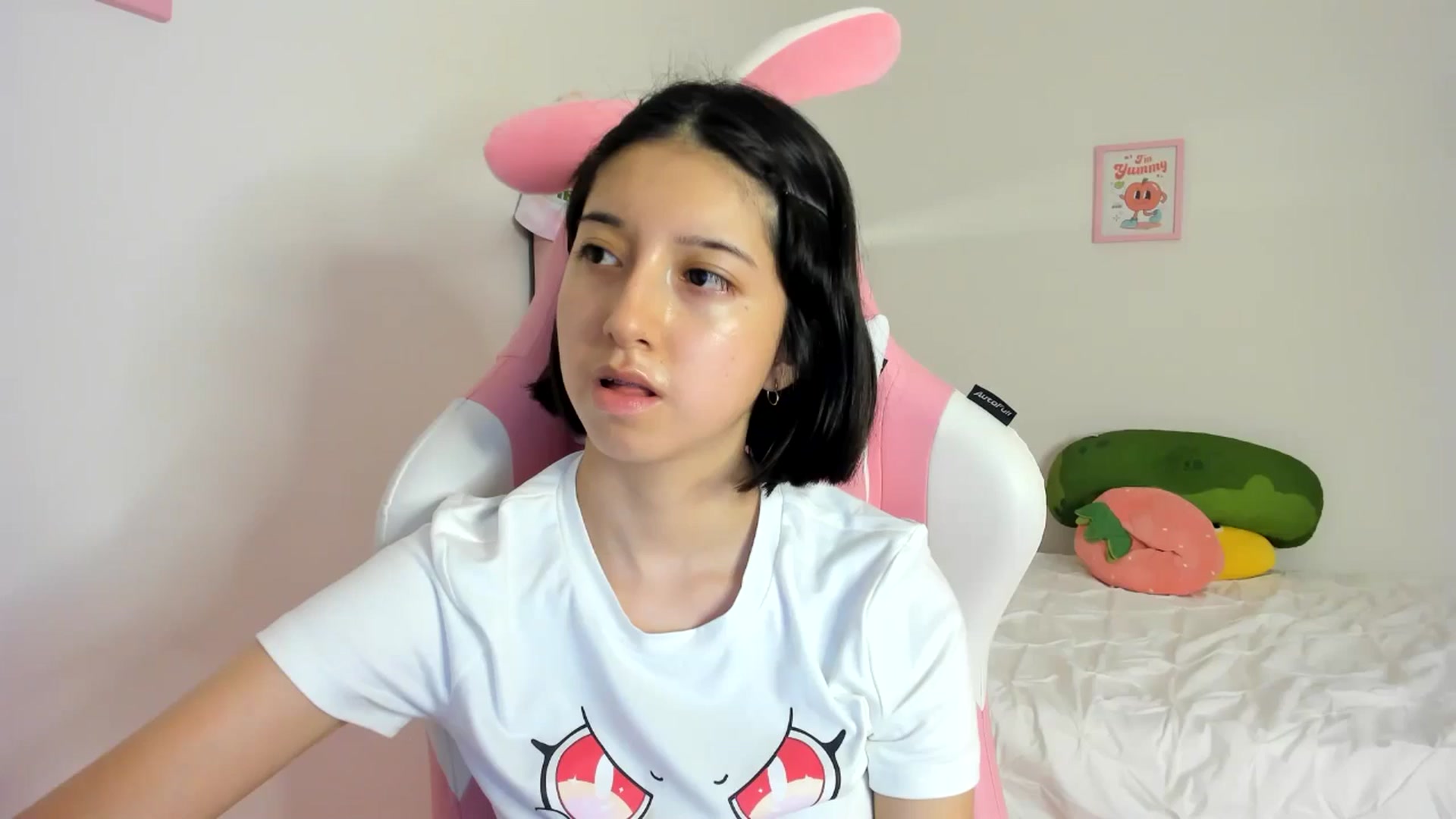 Gallery image thumbnail from Cherrycute666's myfreecams stream on, 06/02/2024, 07:51 image 12 of 20