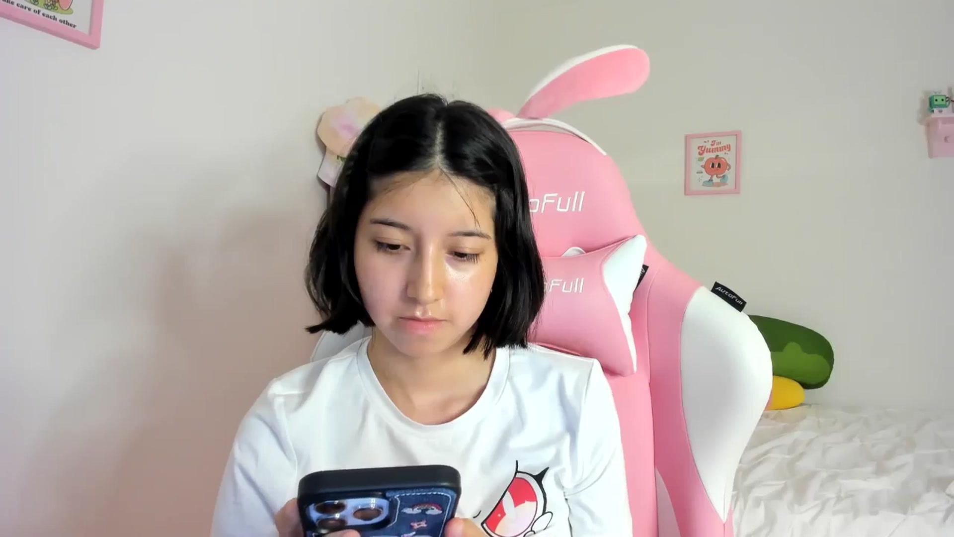Gallery image thumbnail from Cherrycute666's myfreecams stream on, 06/02/2024, 08:22 image 9 of 20
