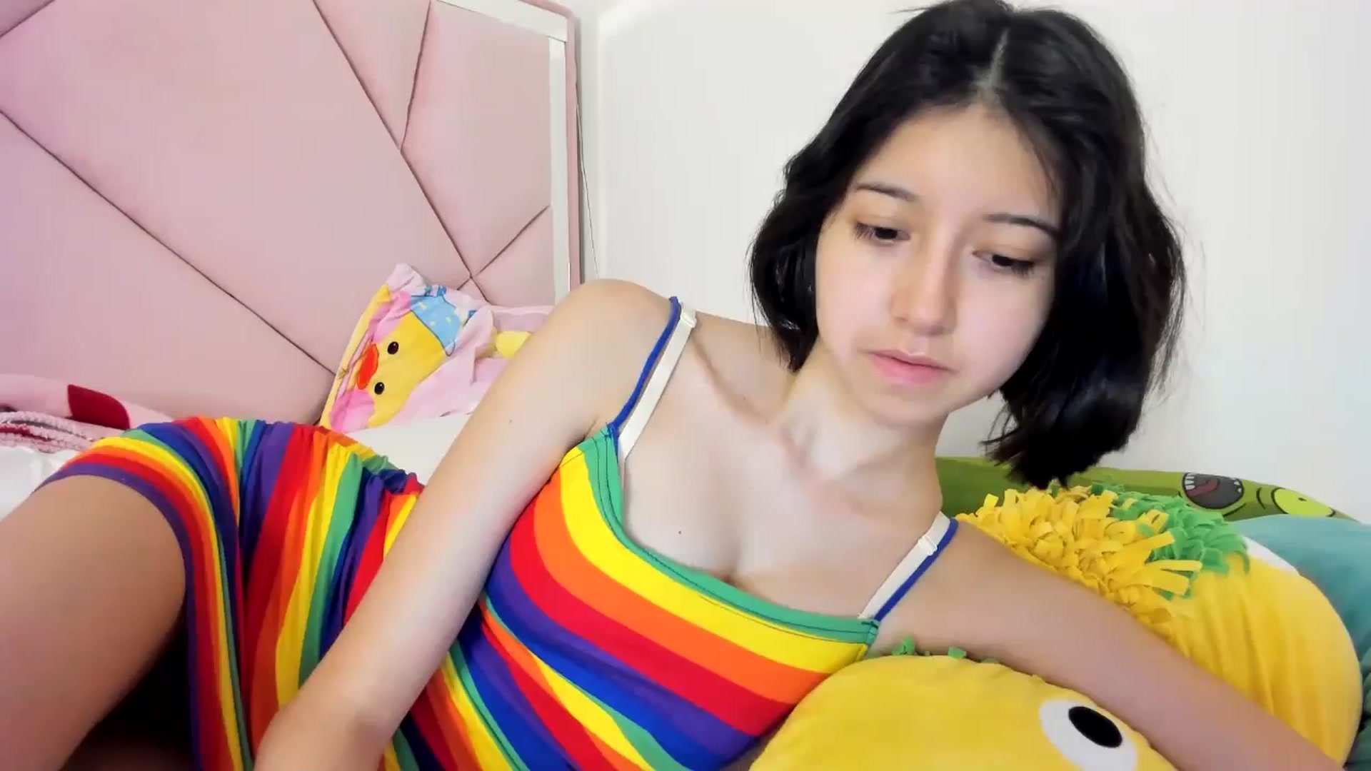 Gallery image thumbnail from Cherrycute666's myfreecams stream on, 06/03/2024, 03:01 image 2 of 20