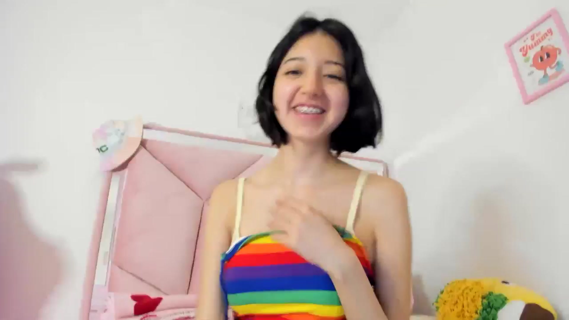 Gallery image thumbnail from Cherrycute666's myfreecams stream on, 06/03/2024, 07:42 image 1 of 20