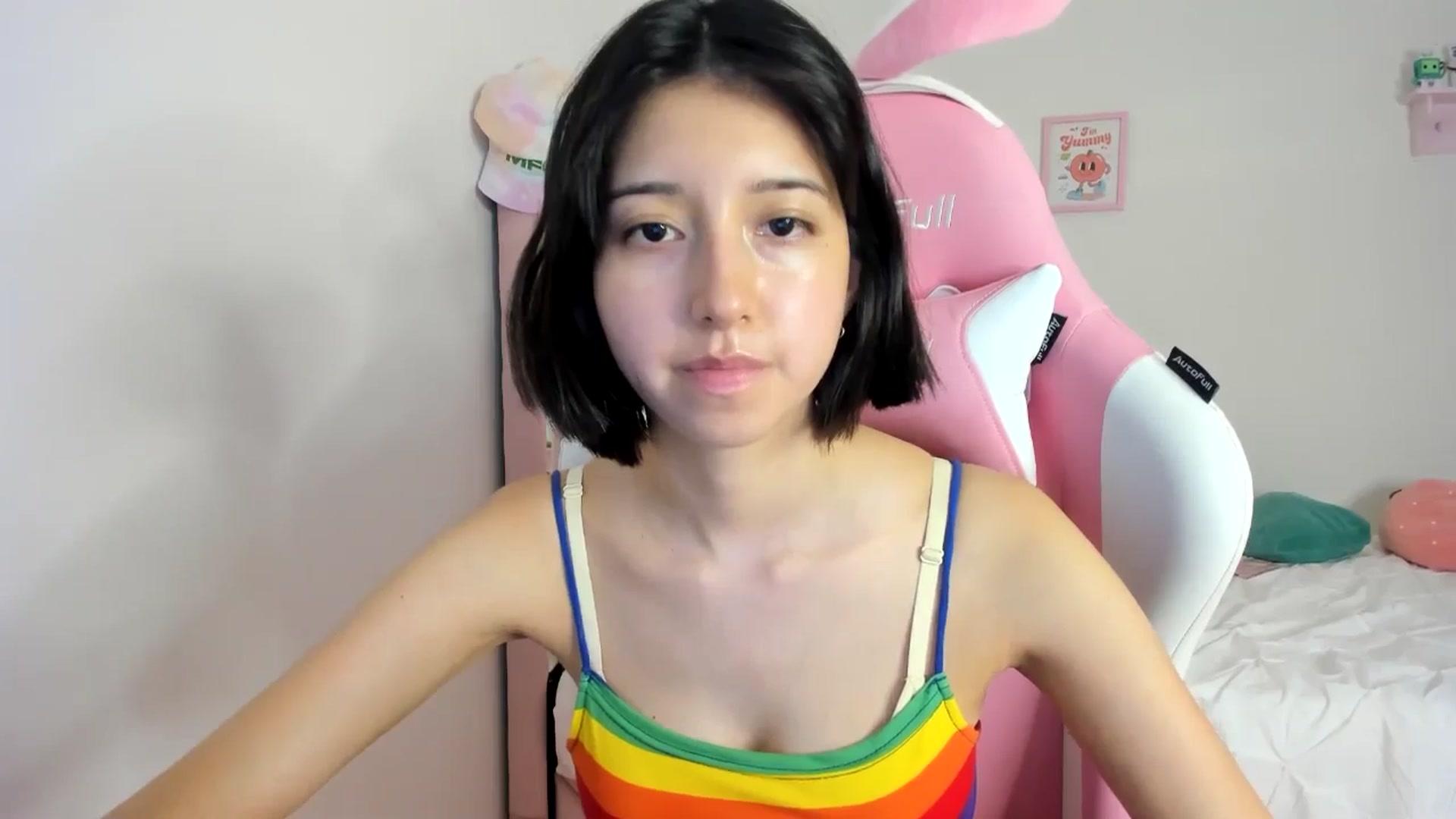Gallery image thumbnail from Cherrycute666's myfreecams stream on, 06/03/2024, 07:42 image 17 of 20
