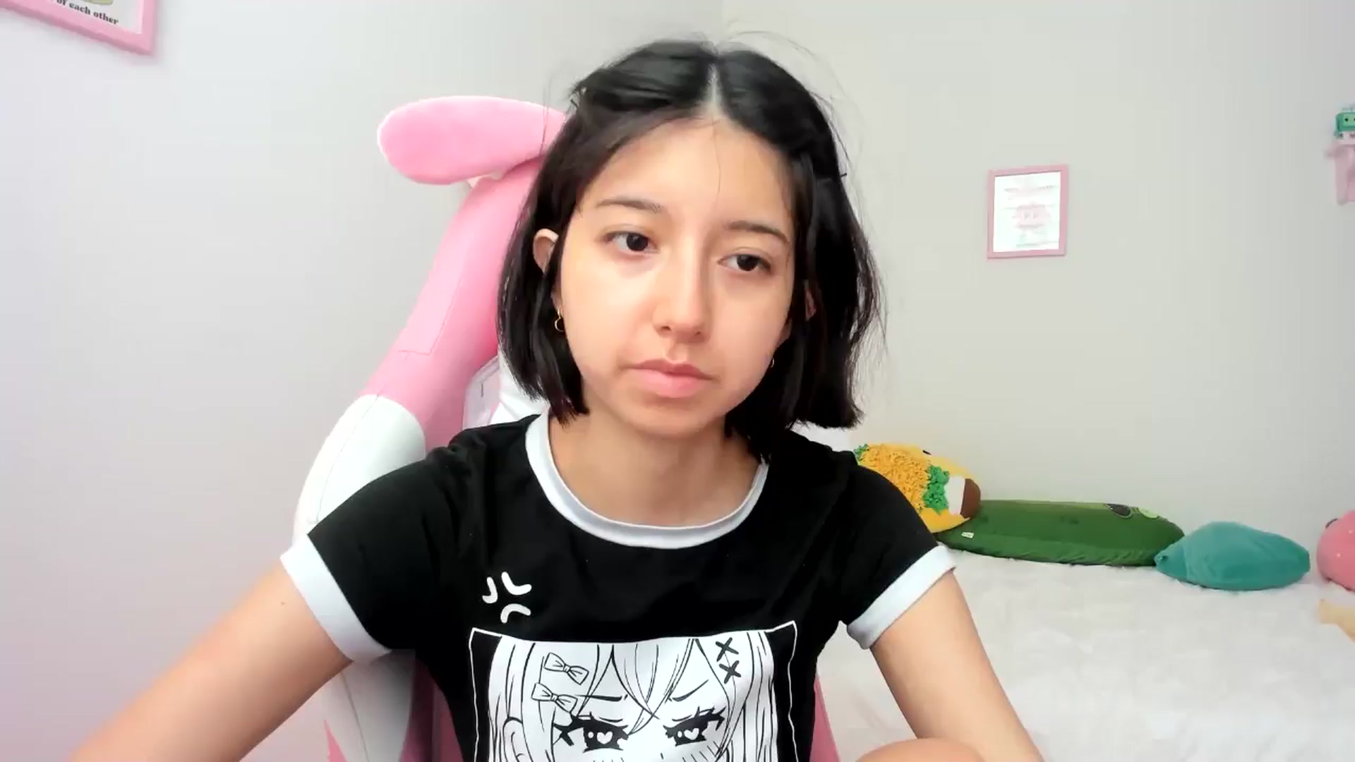 Gallery image thumbnail from Cherrycute666's myfreecams stream on, 06/03/2024, 20:22 image 1 of 20