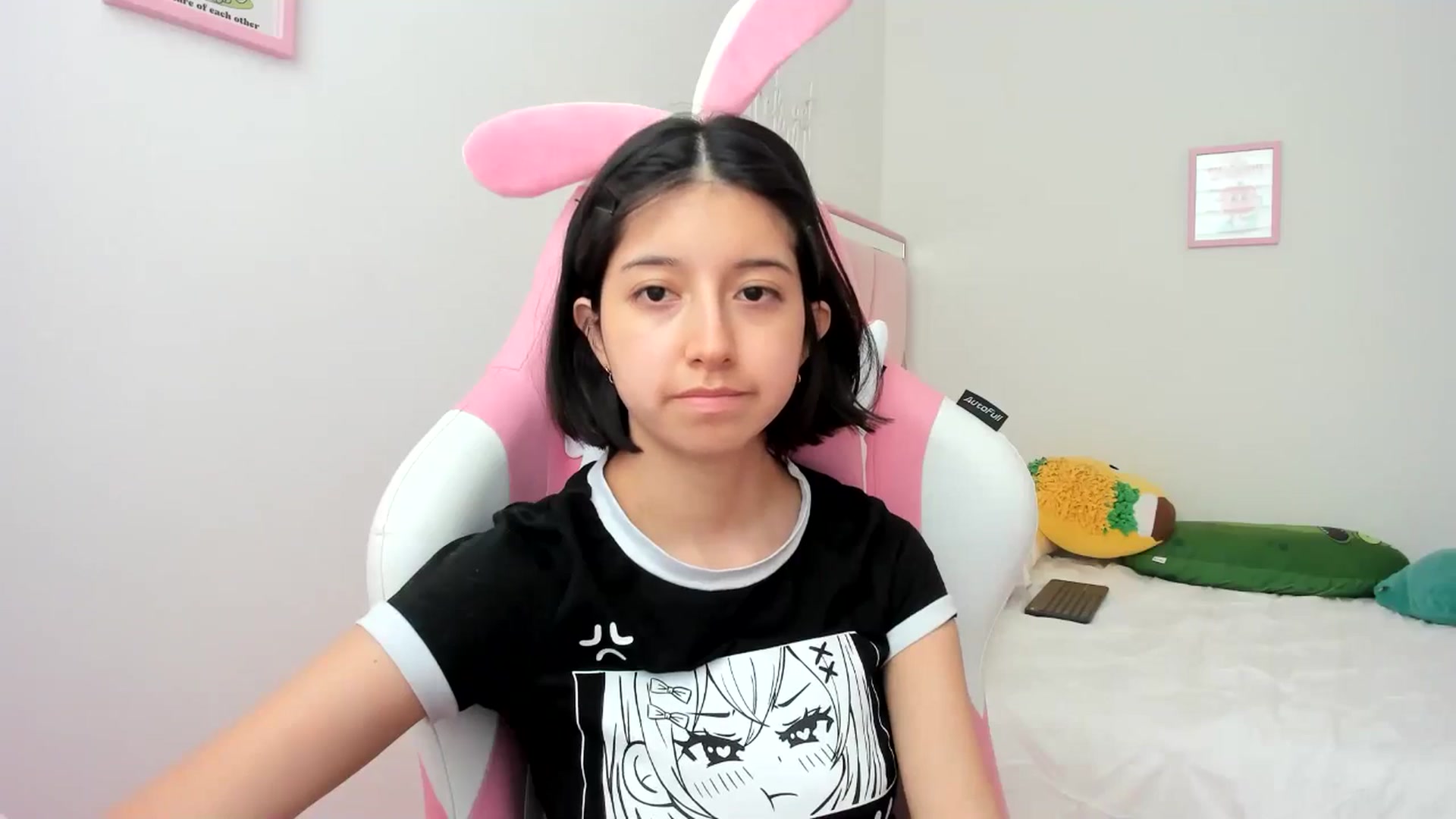 Gallery image thumbnail from Cherrycute666's myfreecams stream on, 06/03/2024, 21:35 image 17 of 20
