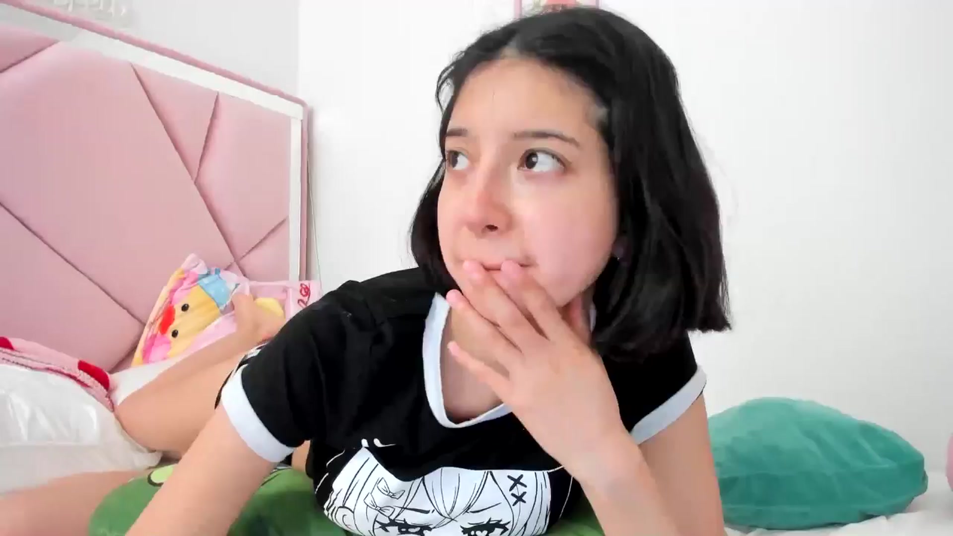 Gallery image thumbnail from Cherrycute666's myfreecams stream on, 06/03/2024, 22:40 image 19 of 20