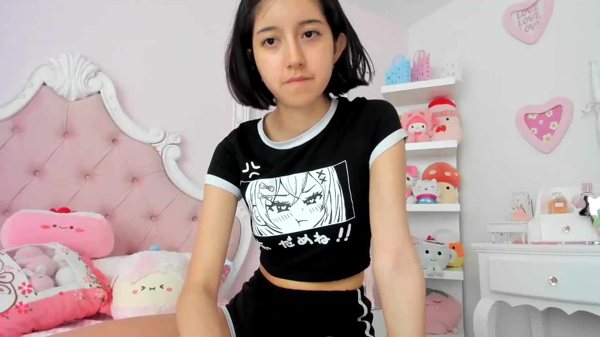 Gallery image thumbnail from Cherrycute666's myfreecams stream on, 06/04/2024, 02:04 image 3 of 20