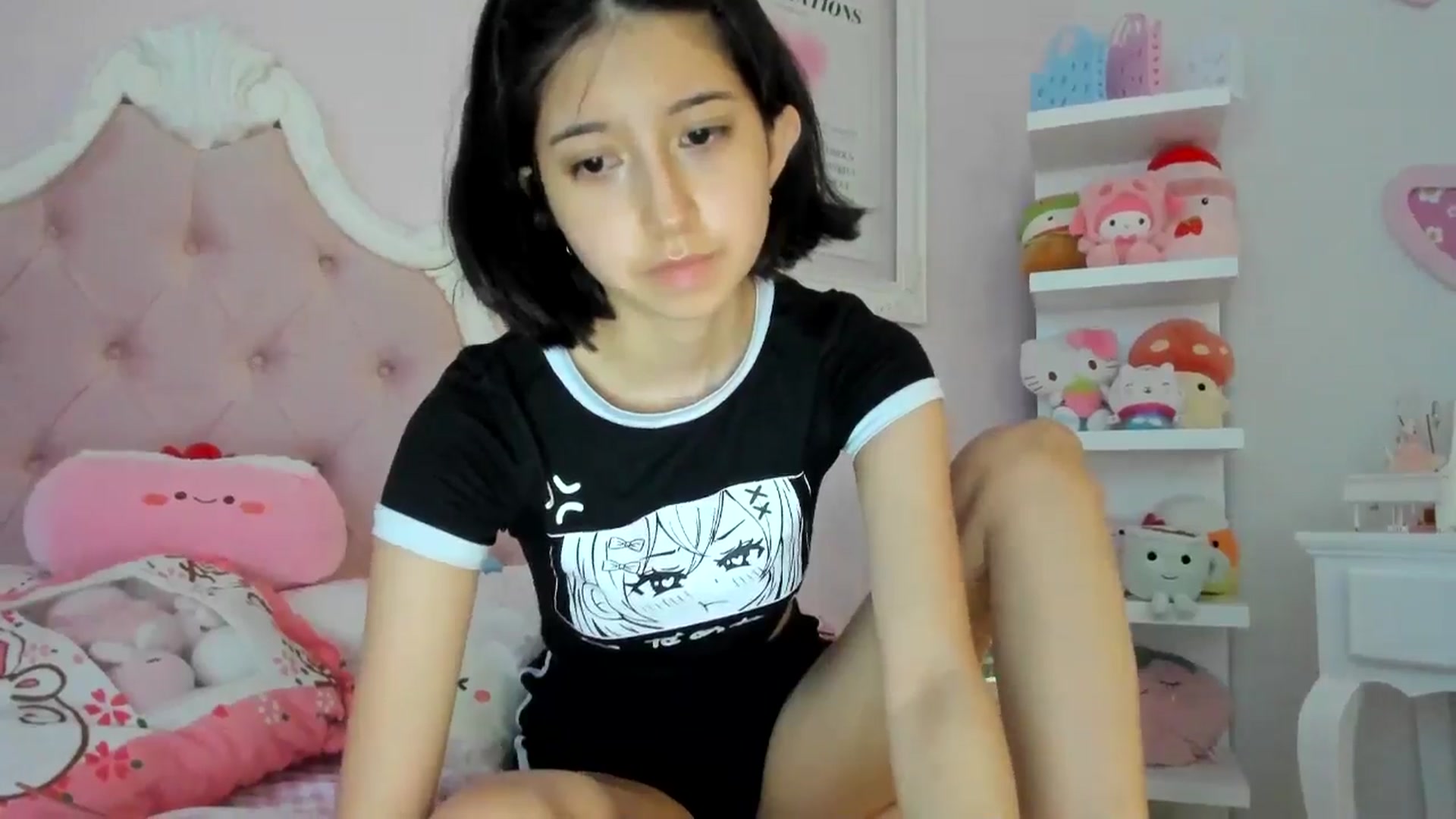 Gallery image thumbnail from Cherrycute666's myfreecams stream on, 06/04/2024, 02:04 image 10 of 20