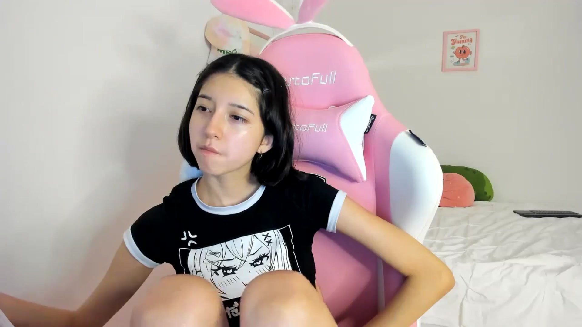 Gallery image thumbnail from Cherrycute666's myfreecams stream on, 06/04/2024, 06:43 image 5 of 20