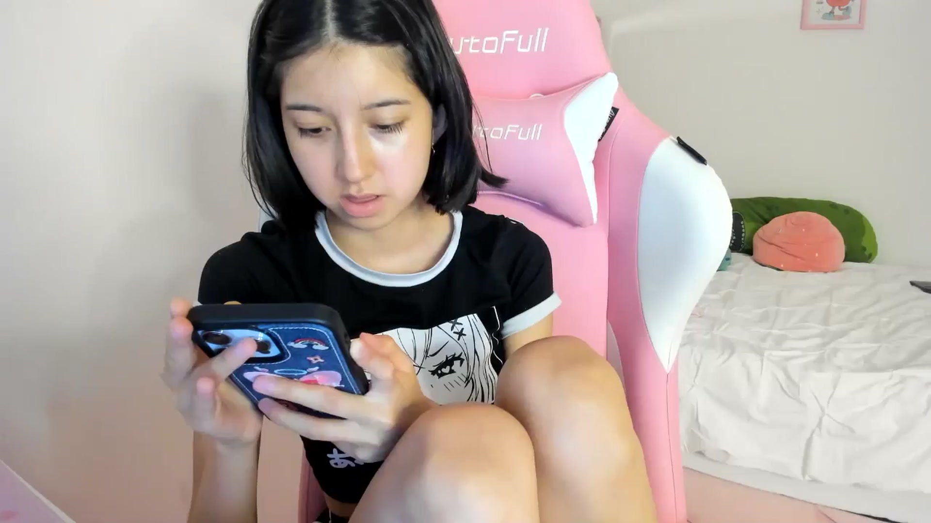 Gallery image thumbnail from Cherrycute666's myfreecams stream on, 06/04/2024, 06:43 image 3 of 20