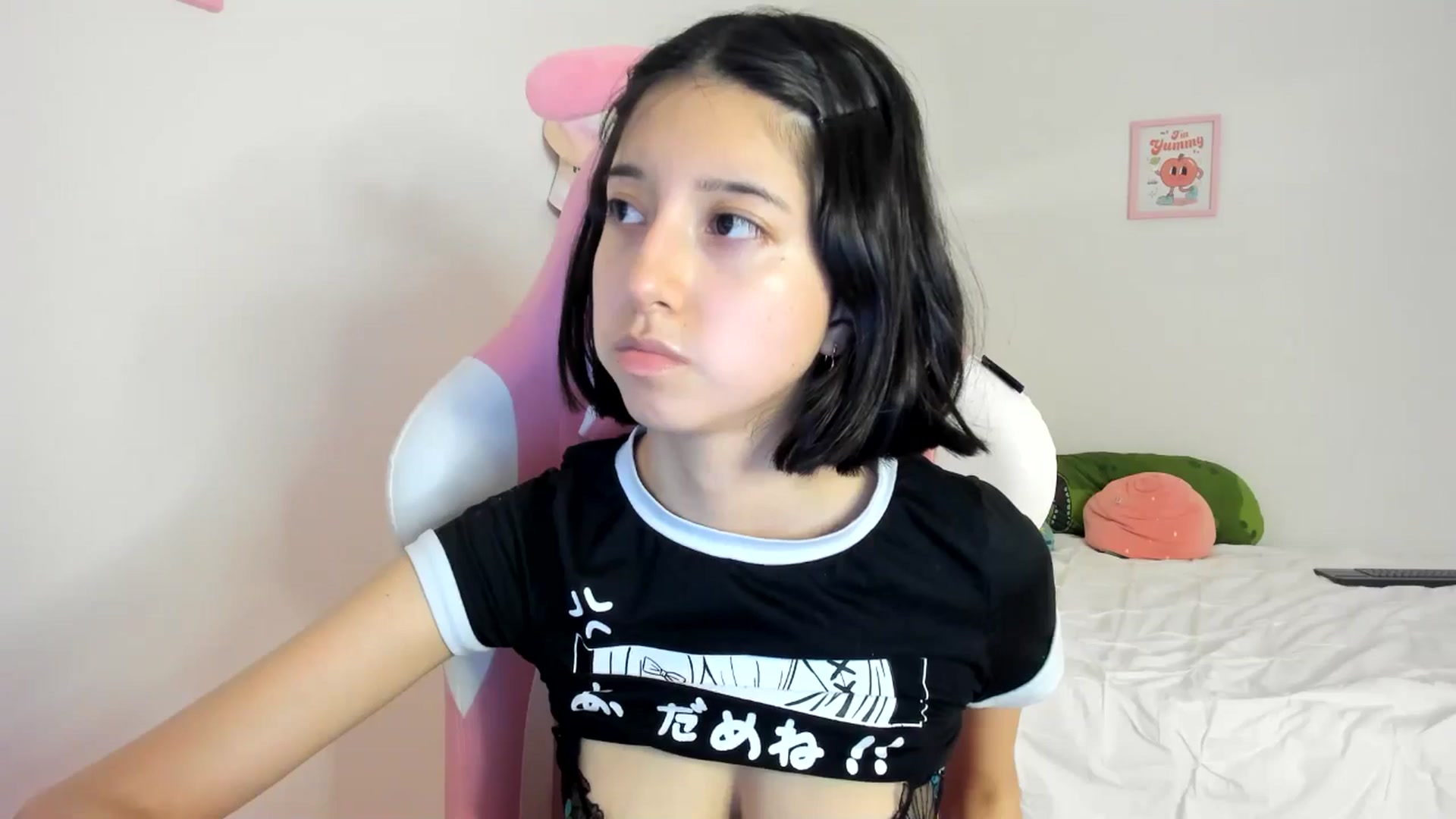 Gallery image thumbnail from Cherrycute666's myfreecams stream on, 06/04/2024, 06:43 image 8 of 20
