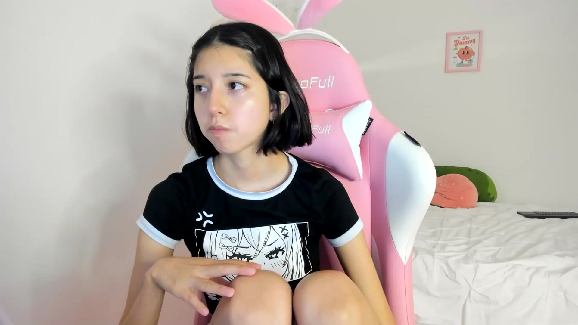 Gallery image thumbnail from Cherrycute666's myfreecams stream on, 06/04/2024, 06:43 image 6 of 20