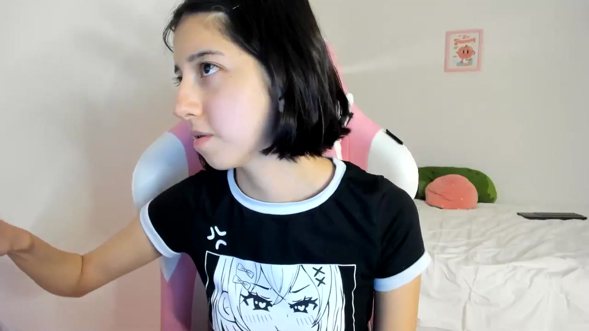 Gallery image thumbnail from Cherrycute666's myfreecams stream on, 06/04/2024, 06:43 image 4 of 20