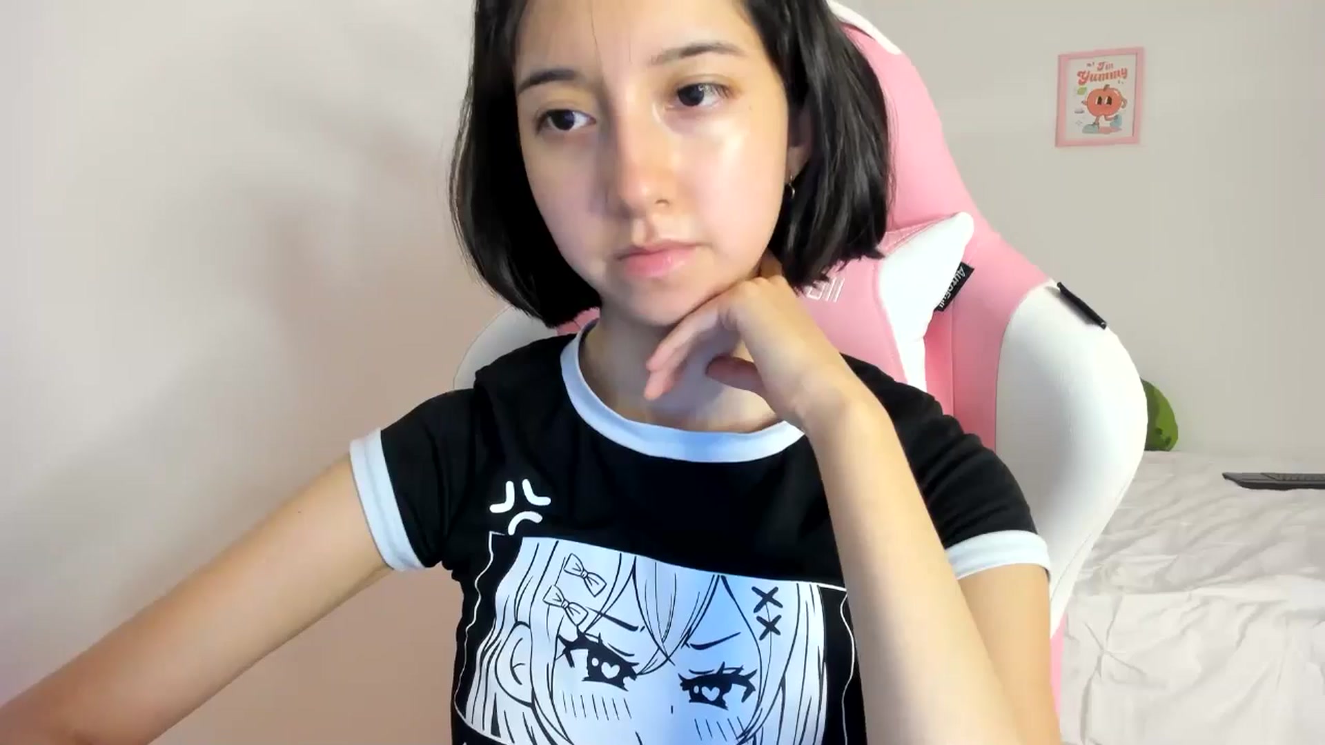 Gallery image thumbnail from Cherrycute666's myfreecams stream on, 06/04/2024, 06:43 image 17 of 20